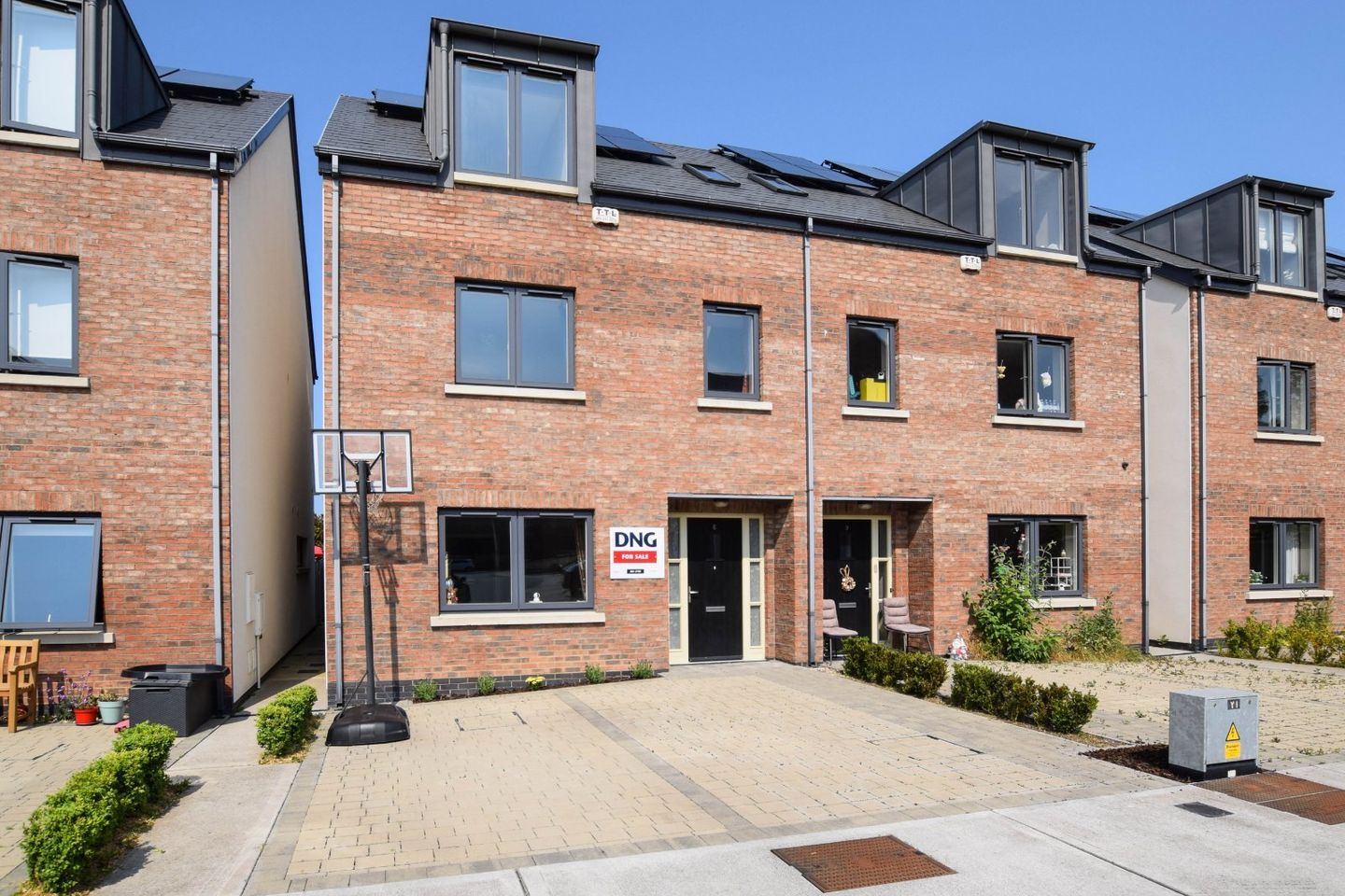 8 Killart, Clonkeen Road, Cabinteely, Dublin 18, D18A5X0 is for sale on