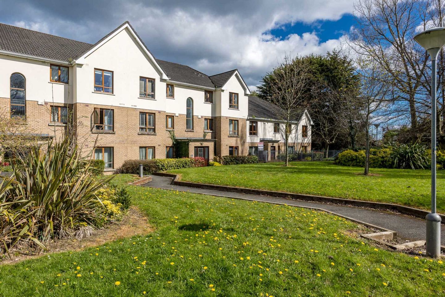 6 The View, Larch Hill, Santry, Dublin 9