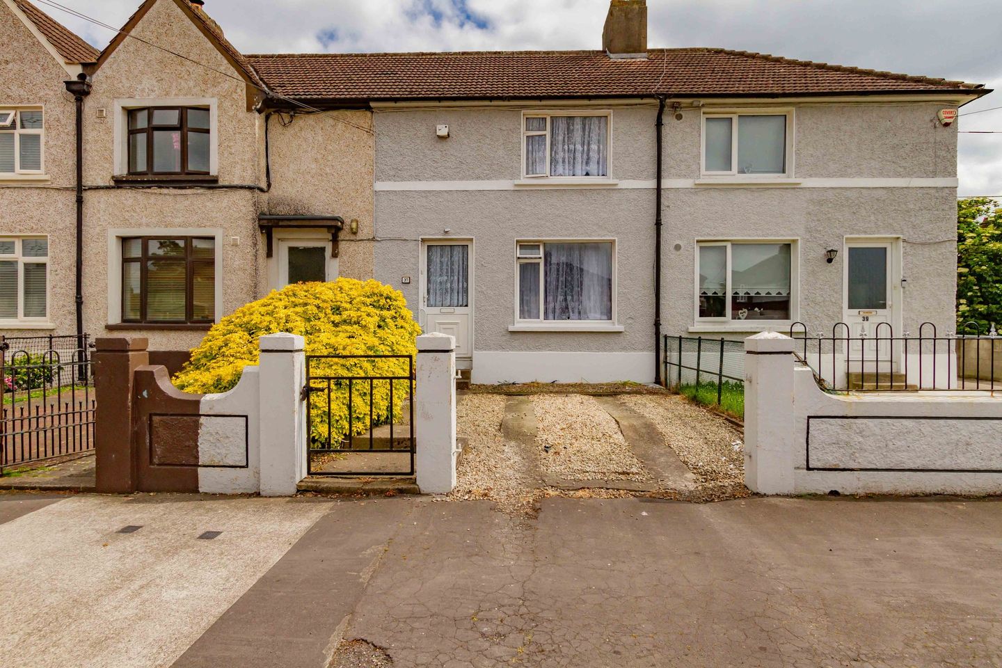 37 Clonmacnoise Road, Crumlin, Crumlin, Dublin 12, D12R2HH is for sale