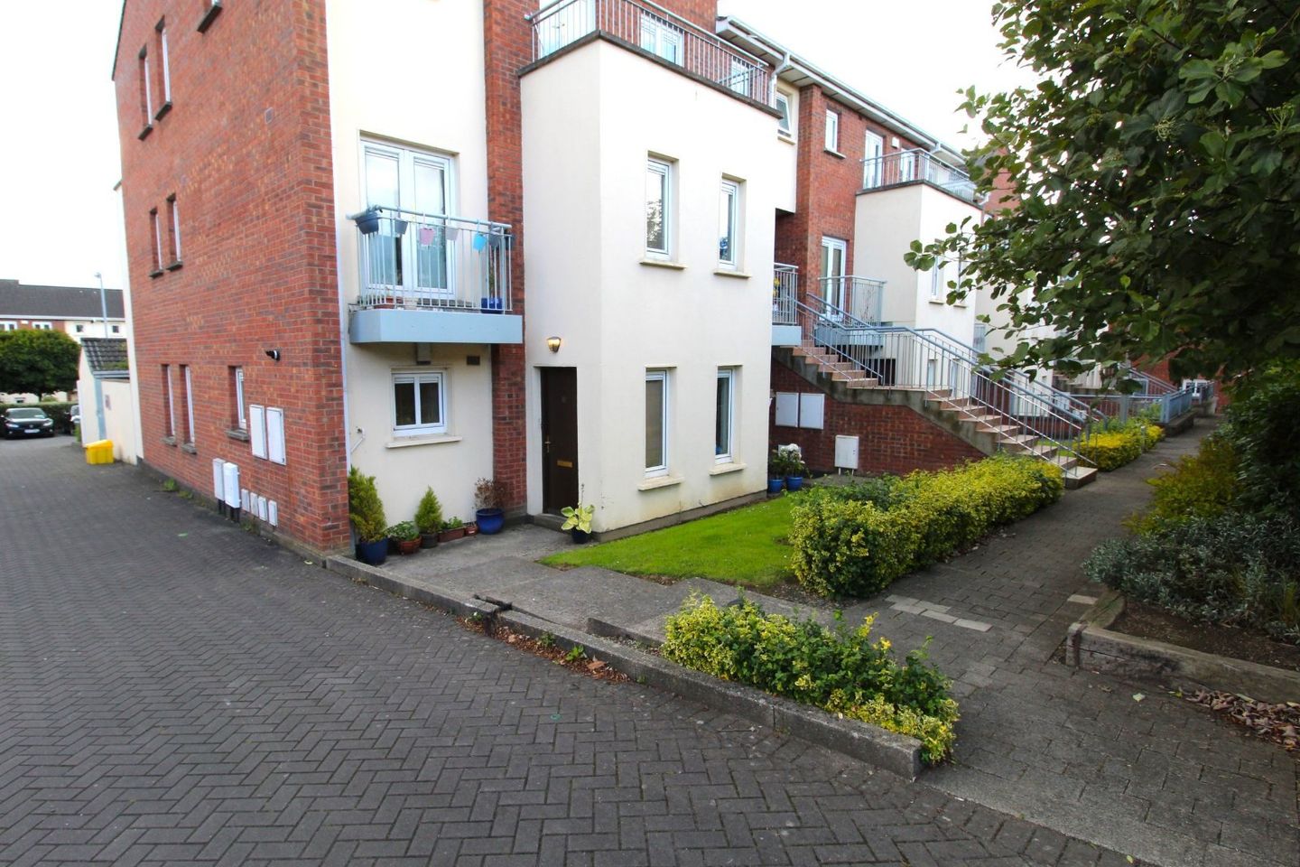 80 Aran Court, Waterville, Blanchardstown, Dublin 15, D15TX45 is for