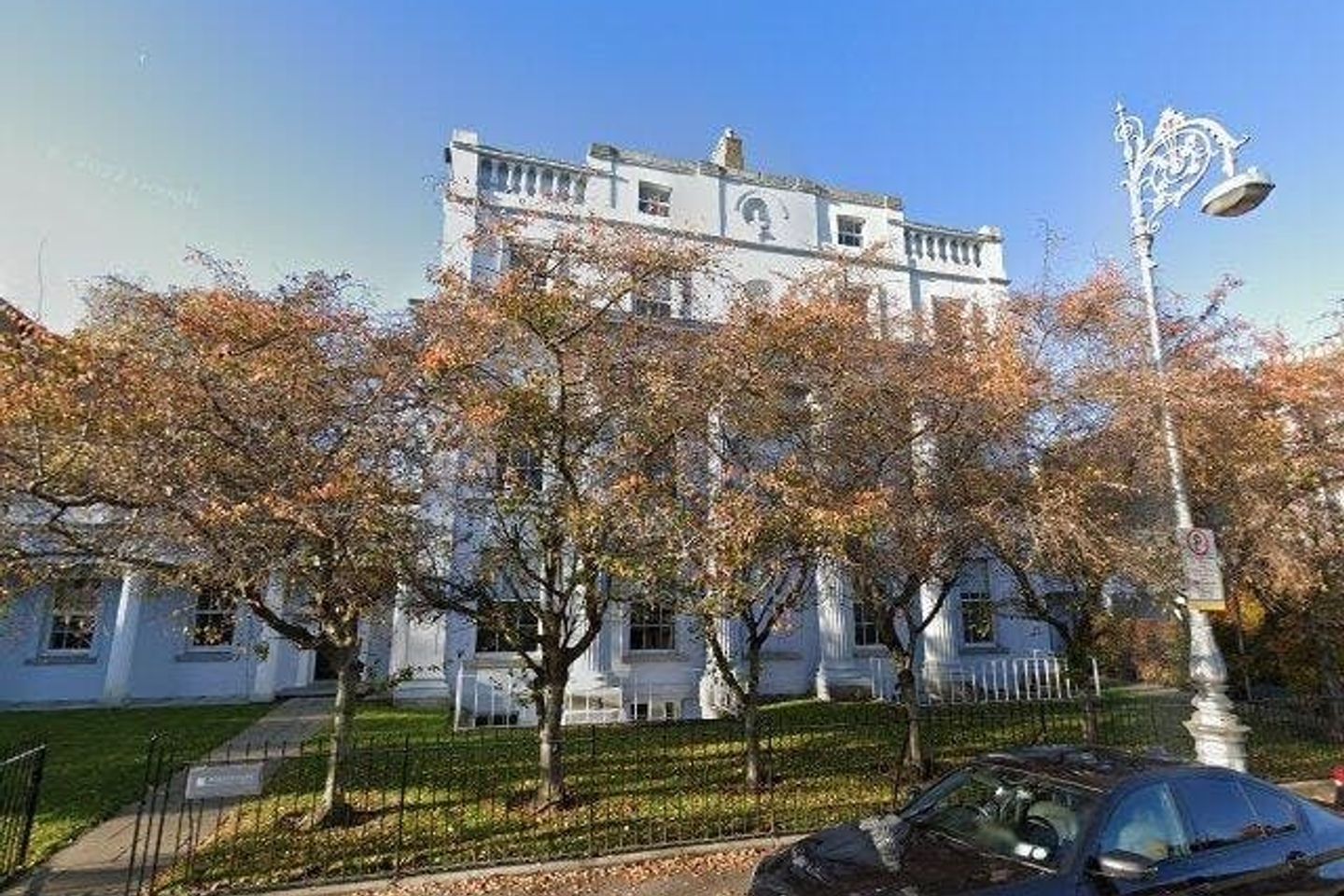 Commercial property for rent in 67 Harcourt Terrace, Dublin 2