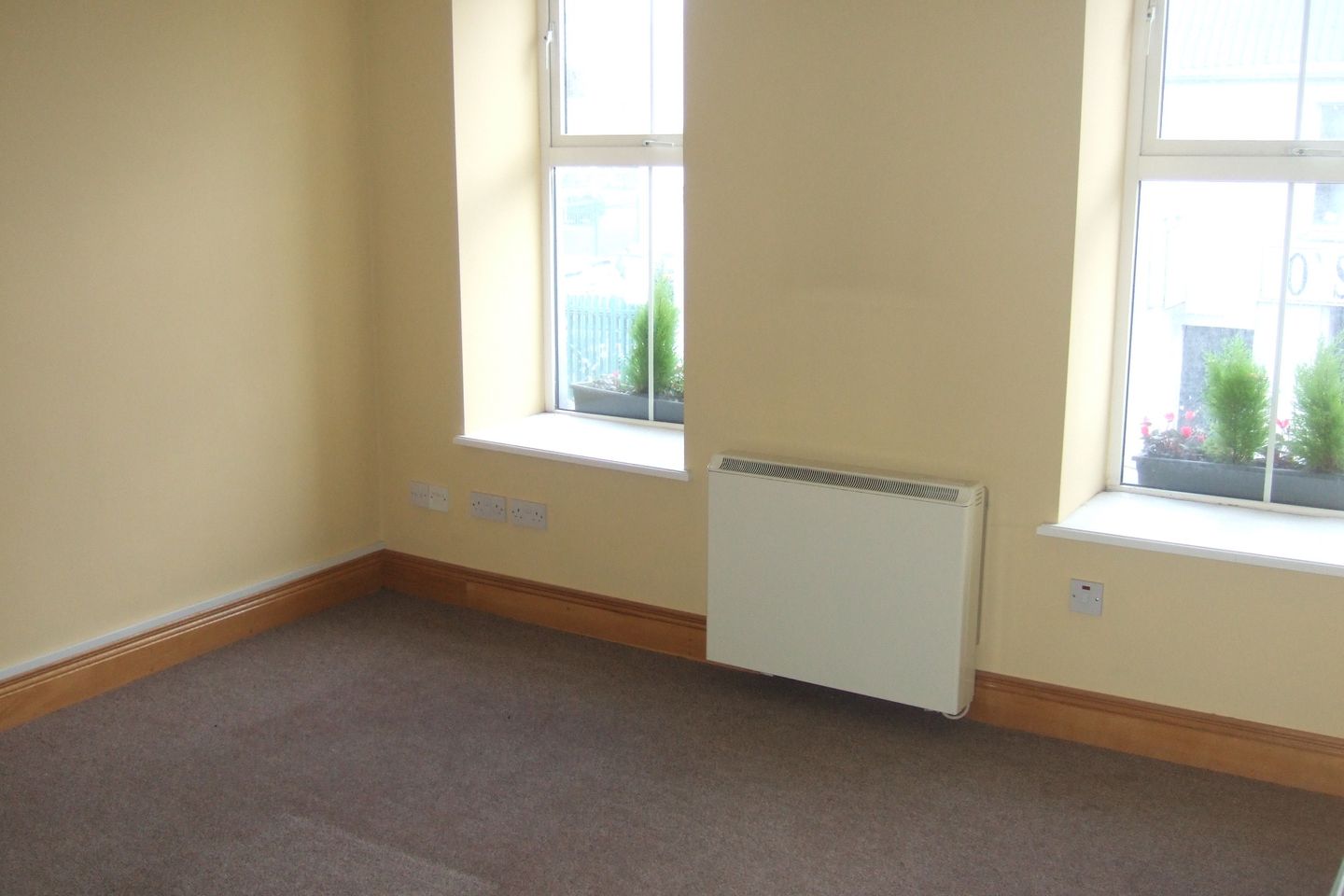 Commercial property for rent in 41/42 High St., Killarney, Co. Kerry