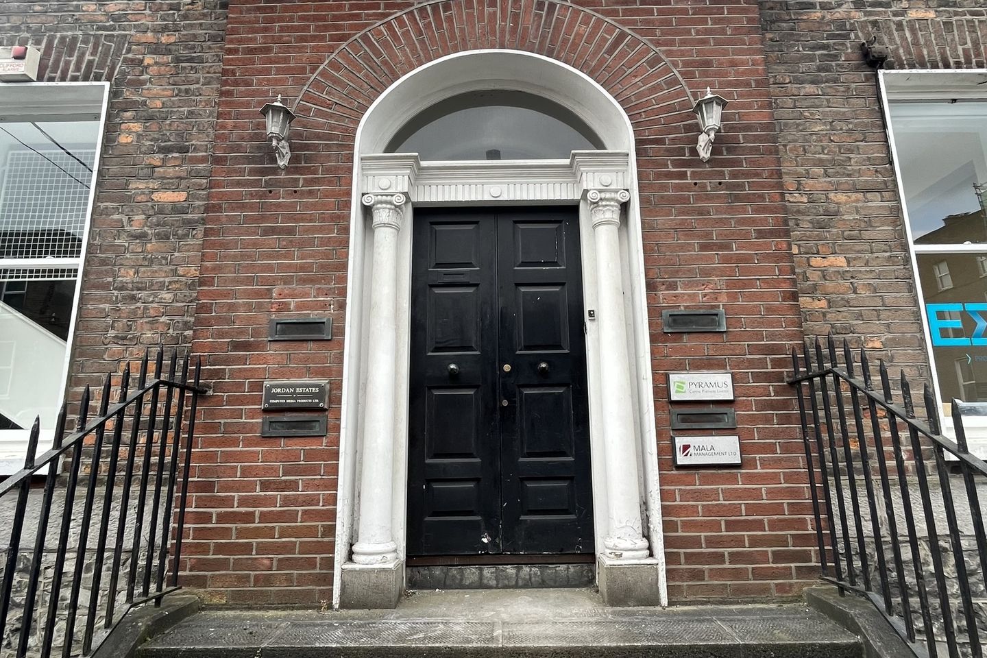 Commercial property for rent in 64 O'Connell Street, Limerick City Centre