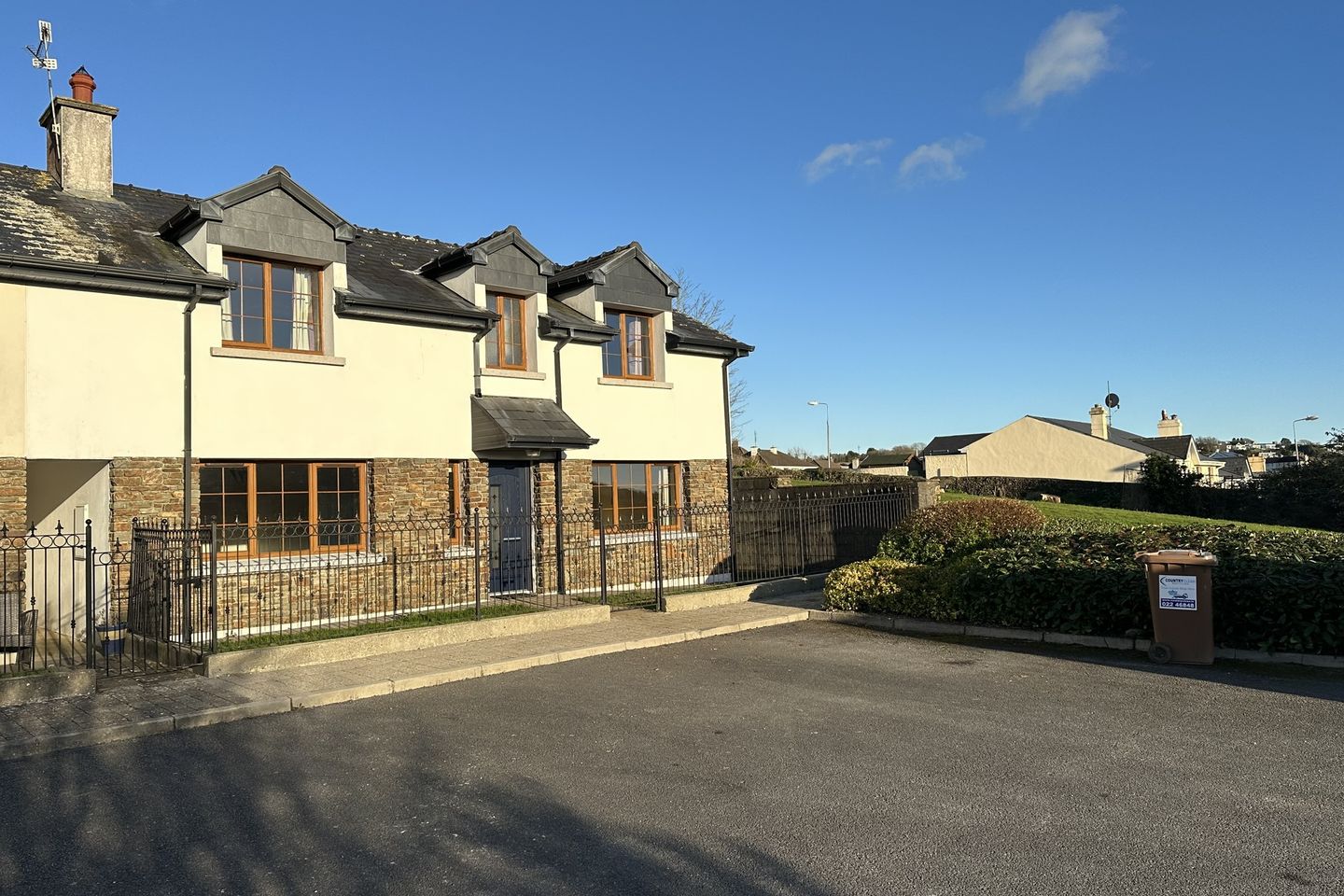 13 Four Winds, Featherbed Lane, Kinsale, Co. Cork, P17Y880 is for sale