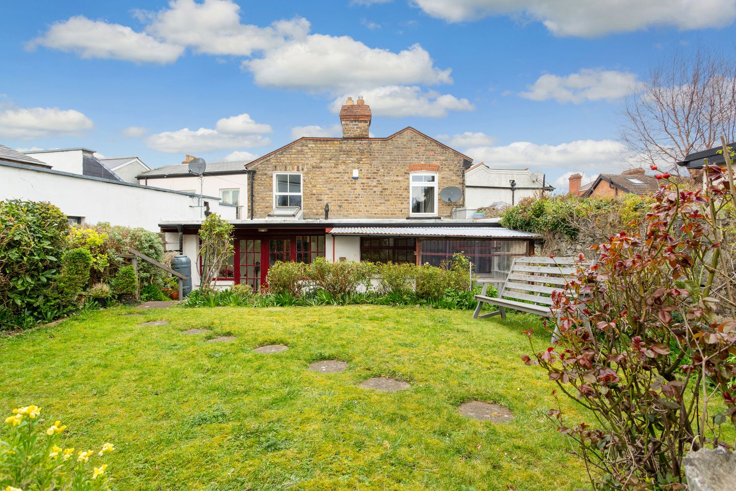 61A Serpentine Avenue, Ballsbridge, Sandymount, Dublin 4 is for sale on