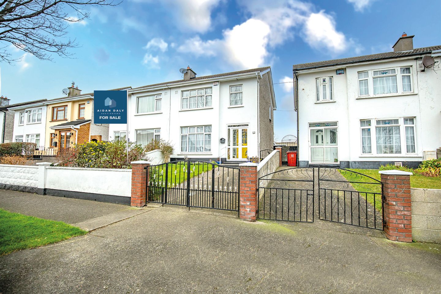 Commercial property for sale in 71, Newbury Avenue, Clonshaugh, Dublin 17, D17PD25