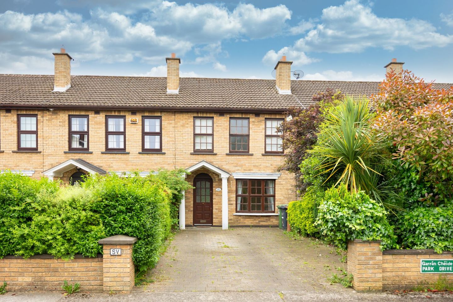 15 Park Drive Grove, Castleknock, Dublin 15, D15XY67 is for sale on Daft.ie