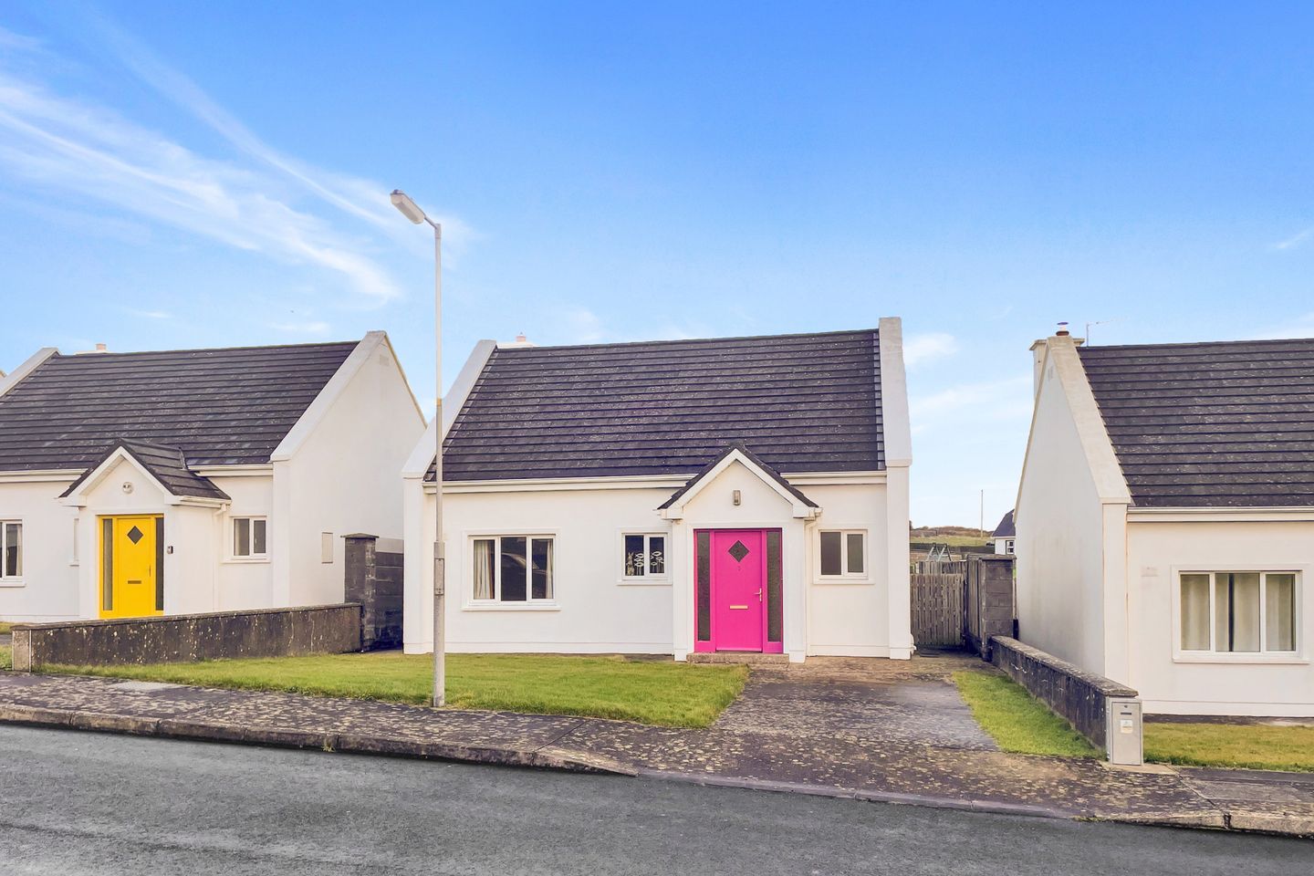 7 Atlantean Cottages, Kilkee, Co. Clare, V15KF59 is for sale on Daft.ie