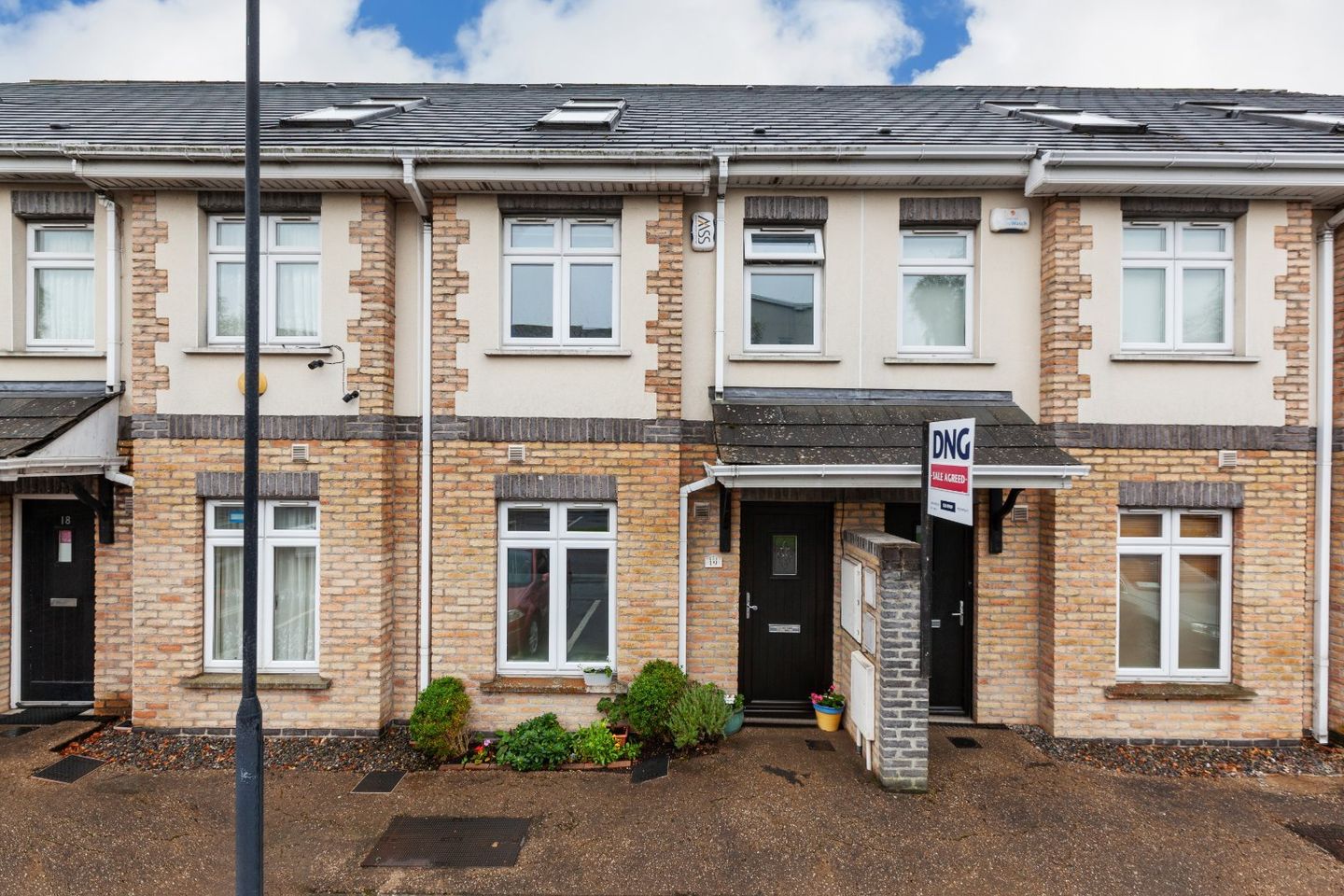 19 Melville Grove, Finglas, Dublin 11, D11W1X3 is for sale on Daft.ie