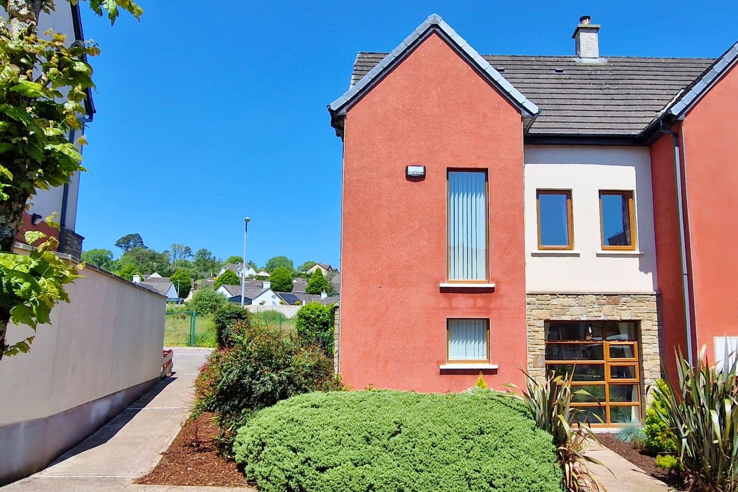 31 Oakridge, Meadowlands, Macroom, Co. Cork, P12DW74 is for sale on Daft.ie