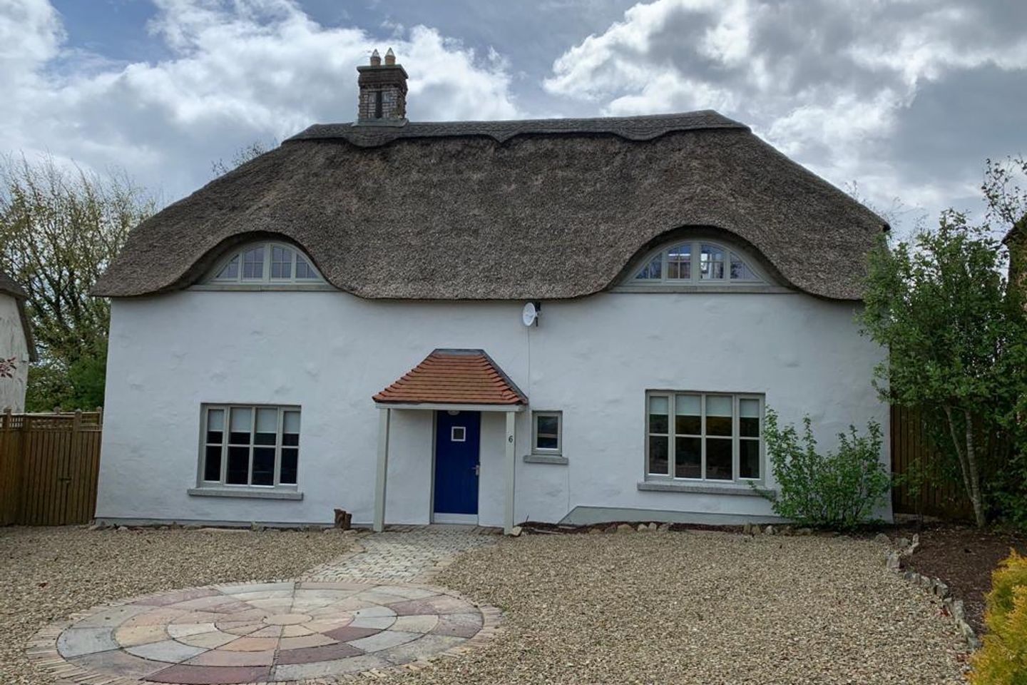 6 Saint James Wood, Stradbally, Co. Waterford, X42K276 is for sale on