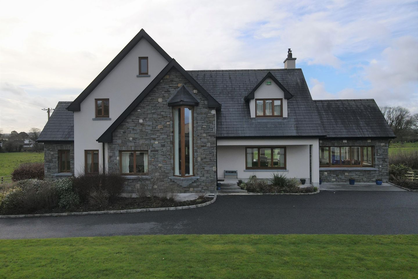Rahardrum, Dublin Road, Virginia, Co. Cavan, A82A2T2