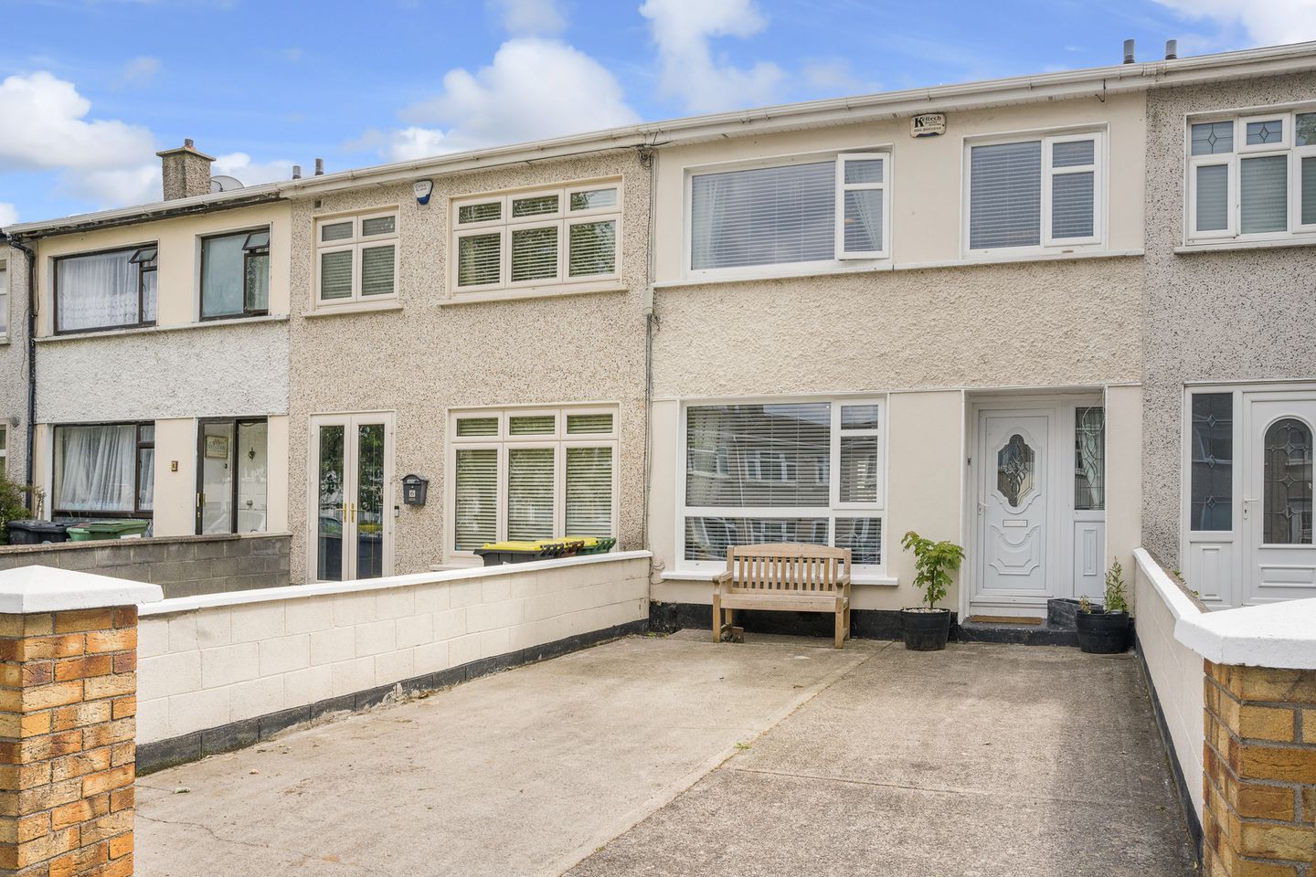 4 Alderwood Close, Springfield, D24 P6V0, Tallaght, Dublin 24 is for
