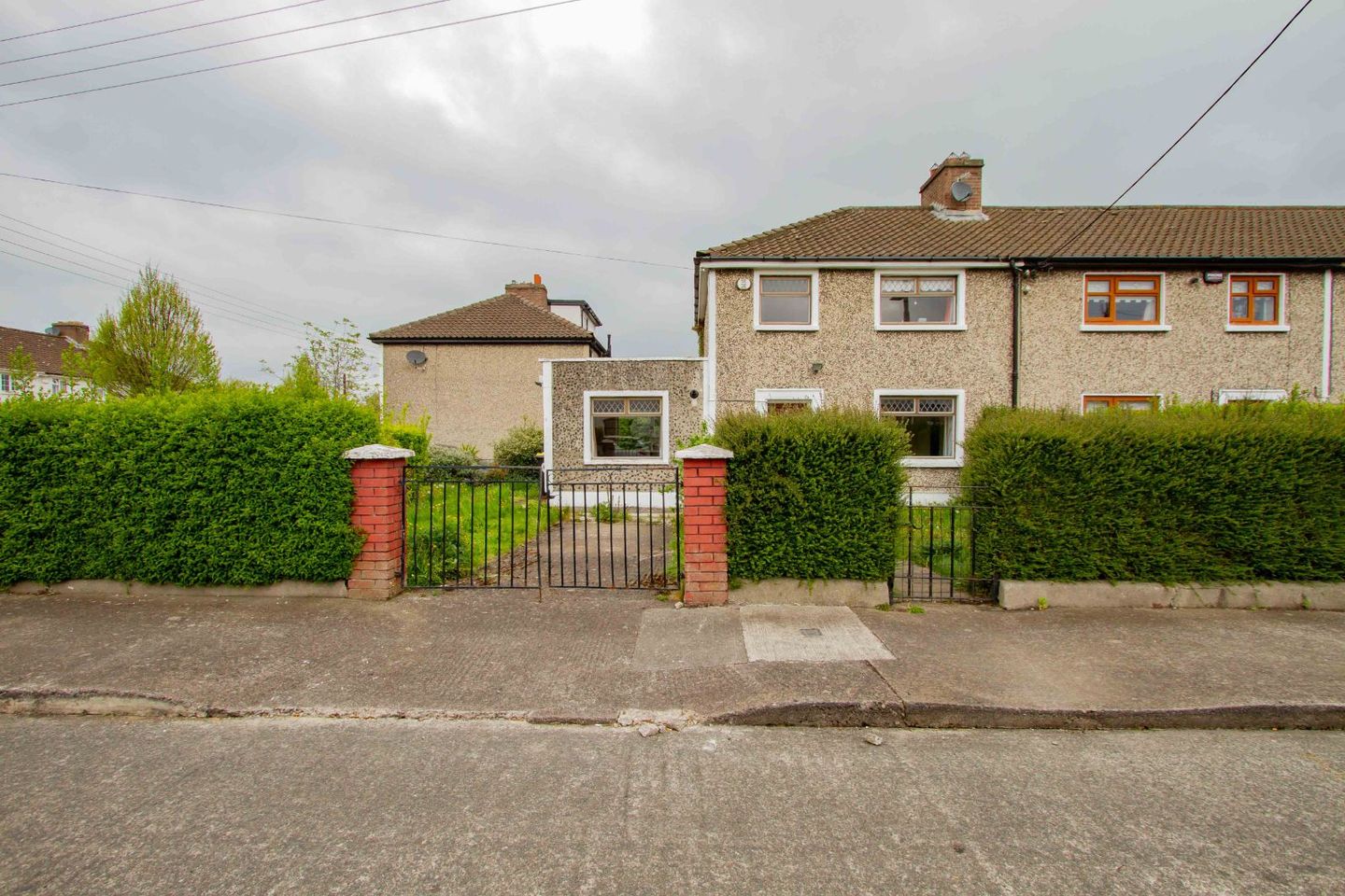 116 Comeragh Road, Dublin 12, Drimnagh, Dublin 12, D12YV74 is for sale on Daft.ie