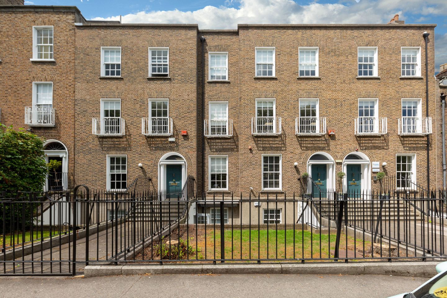 11 & 12 Warrington Place, Dublin 2, D02E221