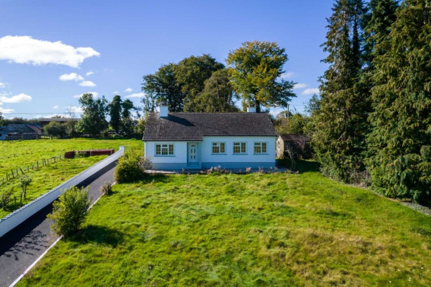 Residence On C.1.85 Acres at Ballyglass, Knockcroghery, Co.