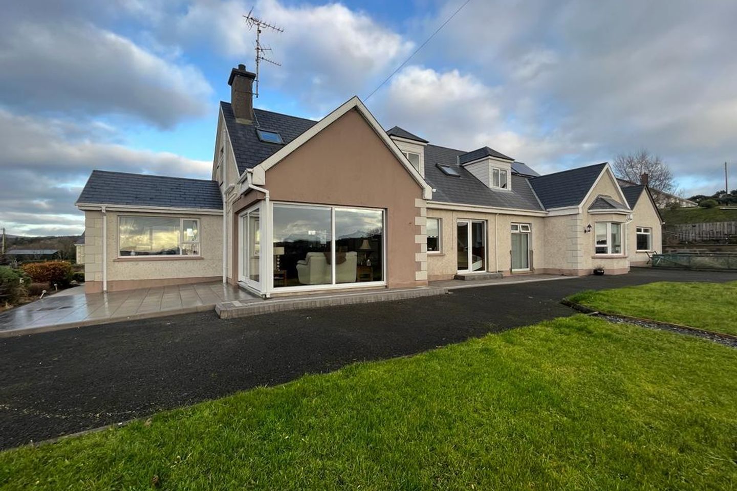 Carricknagore, Killybegs, Co. Donegal, F94C2R7 is for sale on Daft.ie