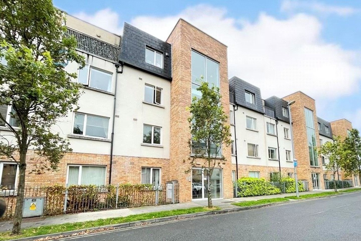 30 Eaton Terrace, Rathcoole, Co. Dublin, D24XR50 is for sale on Daft.ie