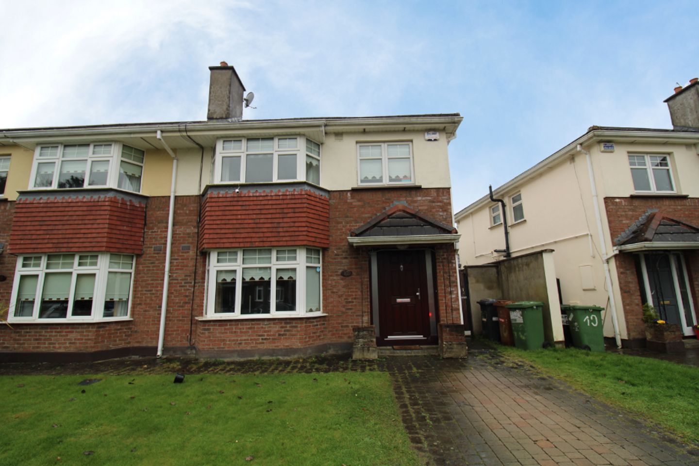 10 Mulberry Park, Castleknock, Castleknock, Dublin 15, D15X2F1 is for