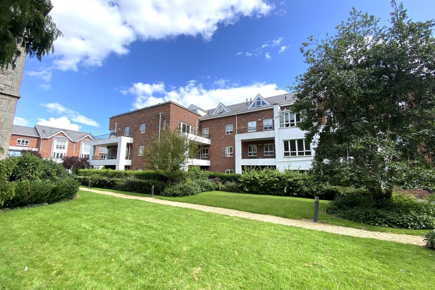 69 Chapelgate, Drumcondra, Dublin 9 is for sale on Daft.ie