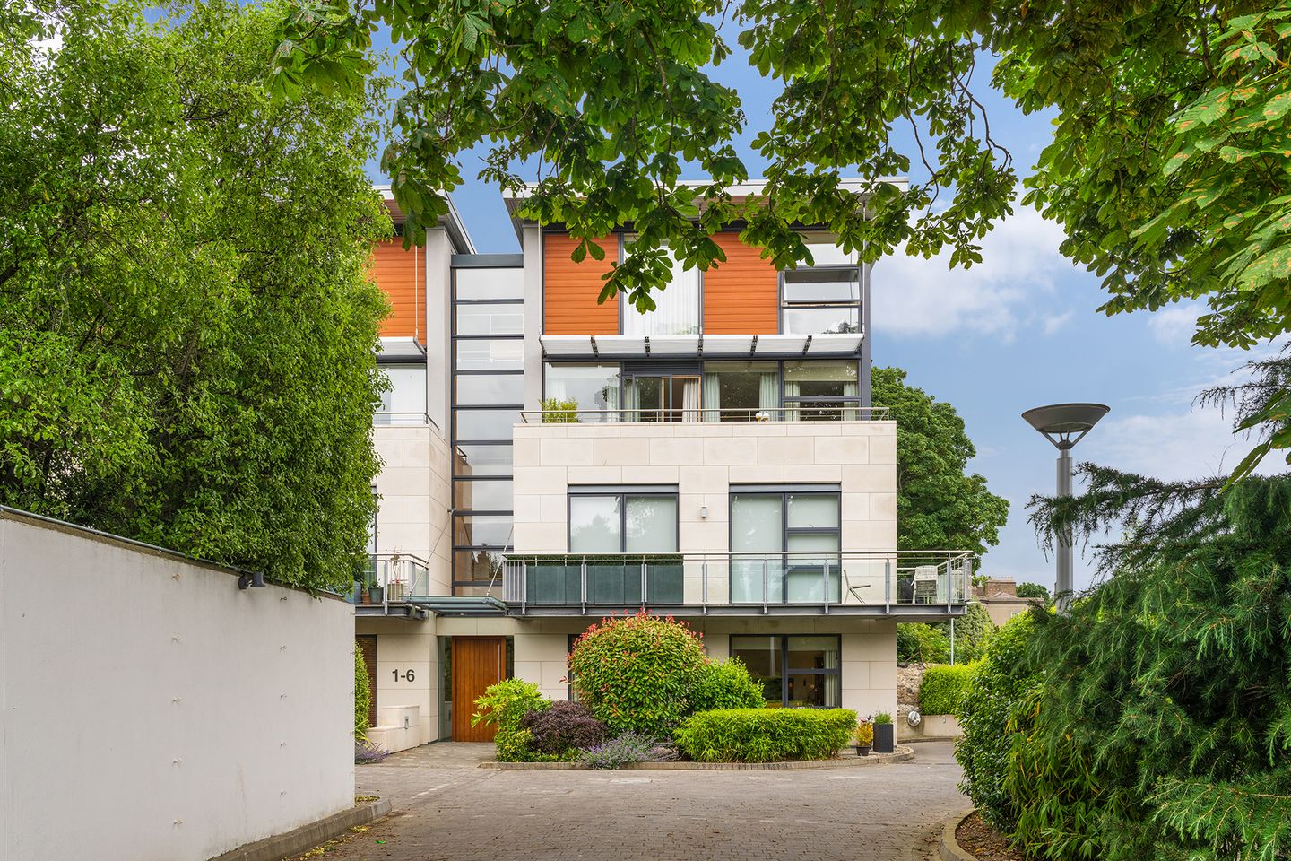 Apartment 1, Glaunsharoon, Donnybrook, Dublin 4, D04R861