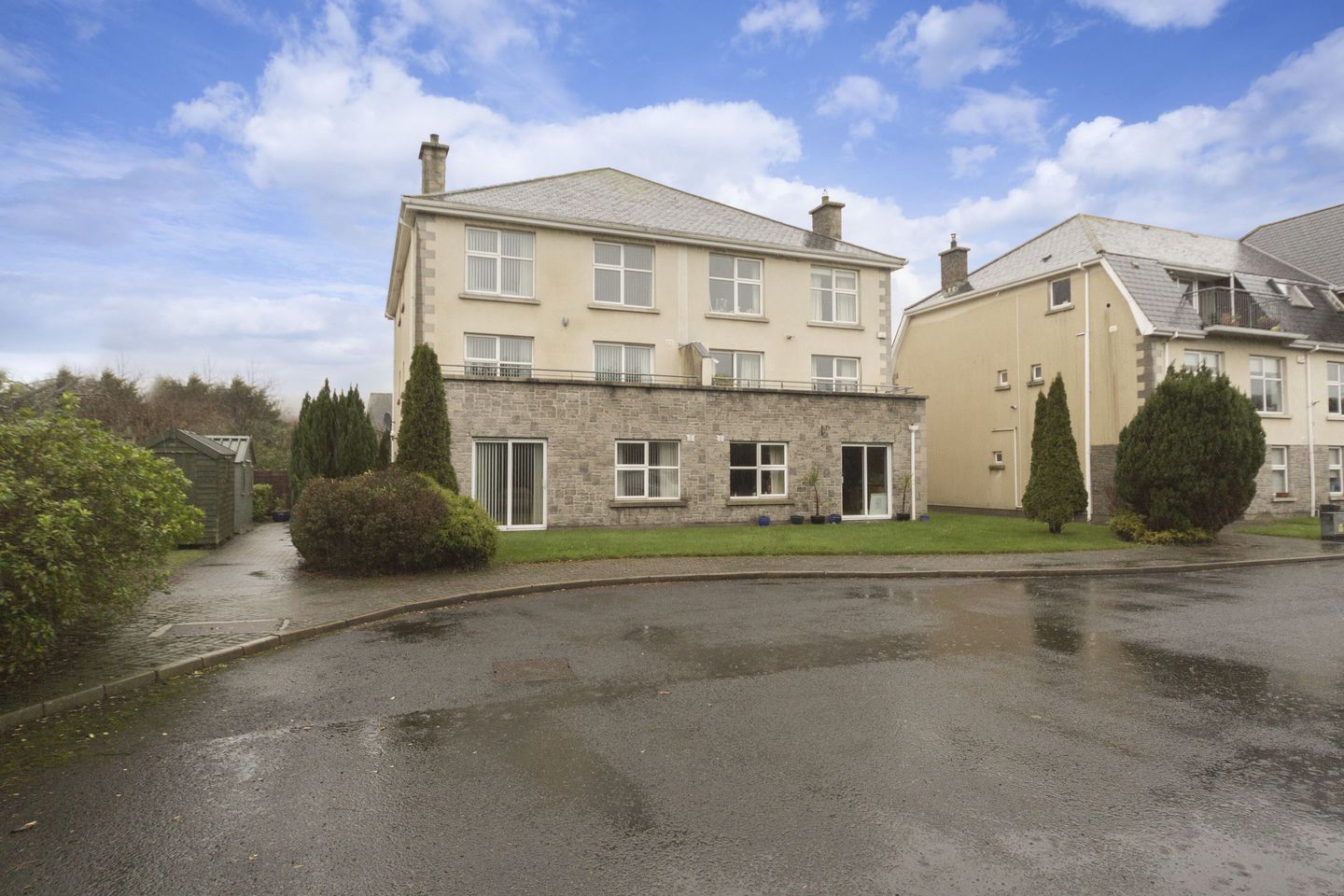 3 Cairlinn, Ghan Road, Carlingford, Co. Louth, A91KK39 is for sale on