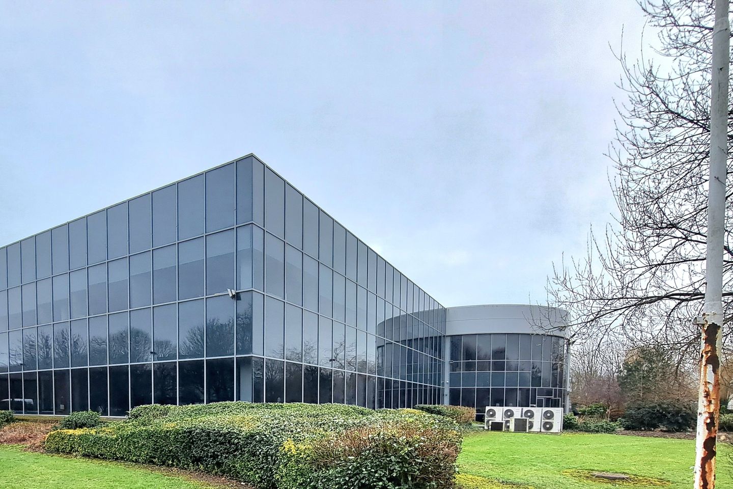 Commercial property for rent in Snugborough Business & Technology Park