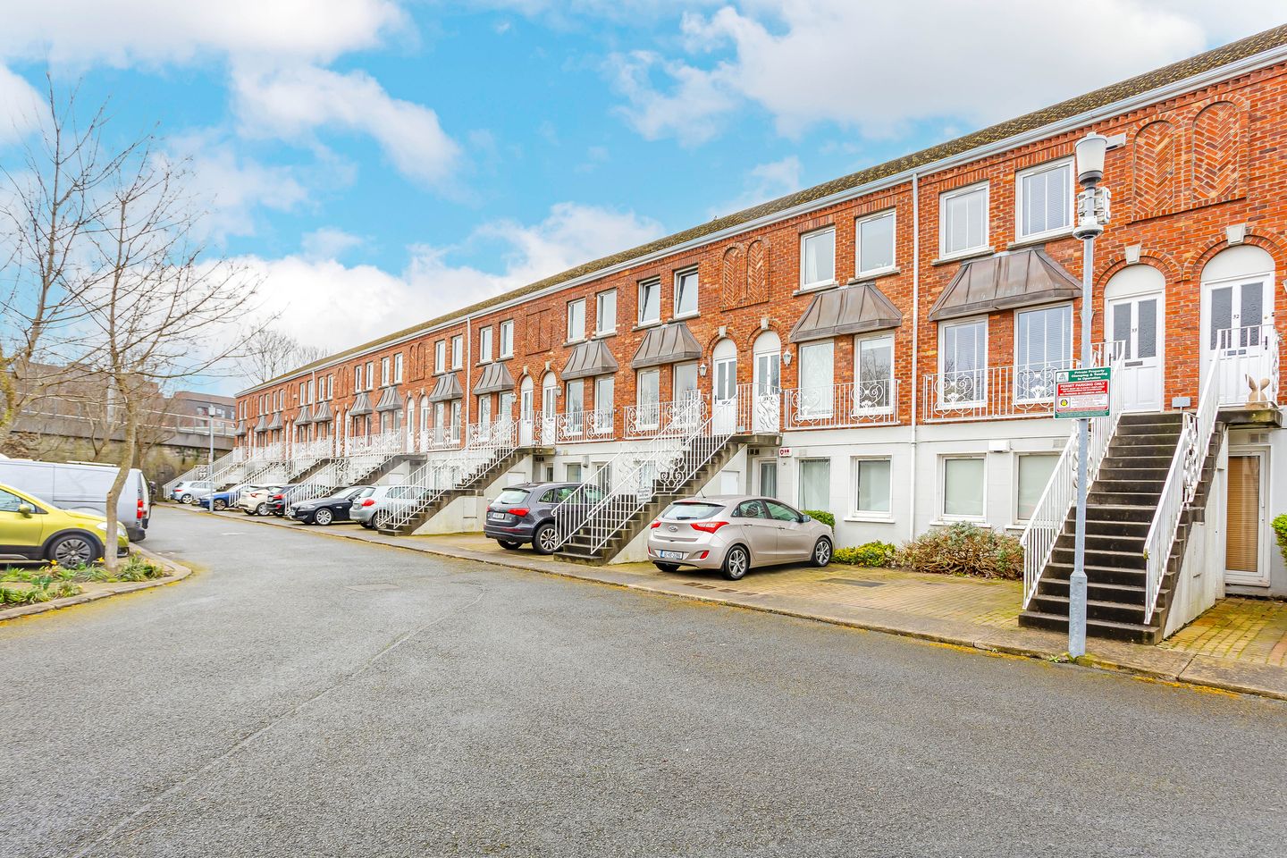 39 Dexter Terrace, Northbrook Road, Ranelagh, Dublin 6, D06TT19 is for