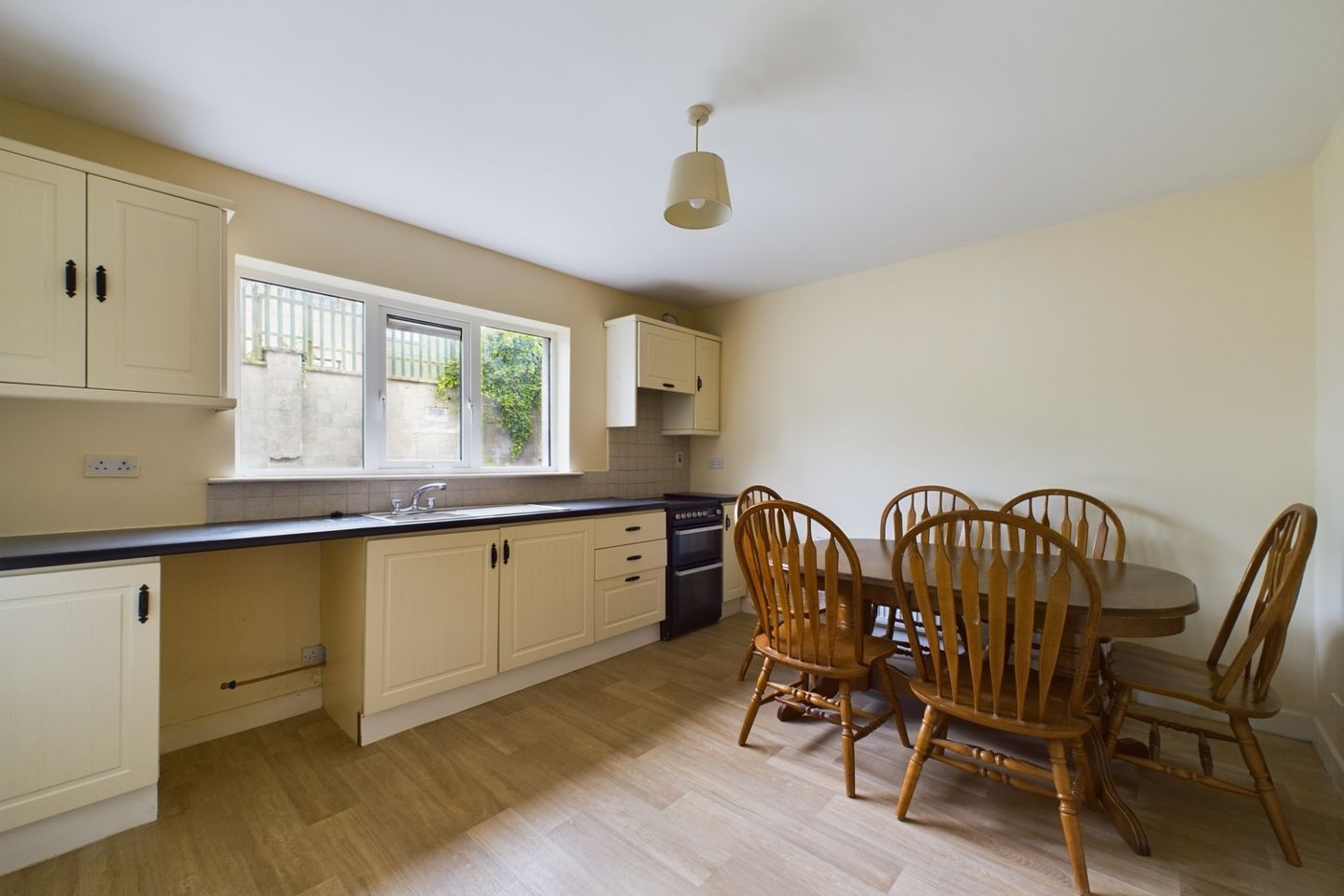 7 Tyrone Mews, Tyrone Road, Lismore Park, Waterford, X91NH96 is for