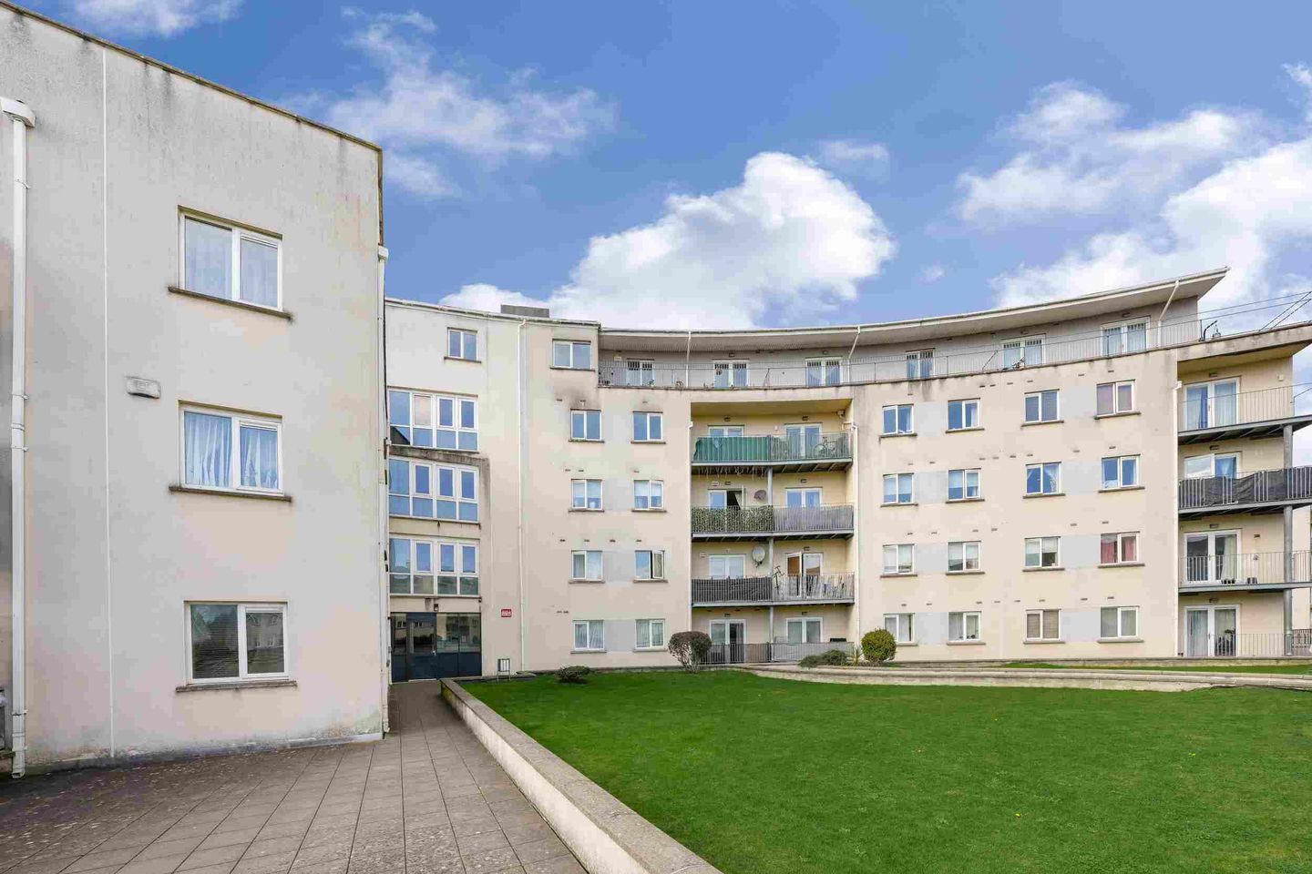 65, Block B, Aras na Cluaine, Clondalkin, Dublin 22