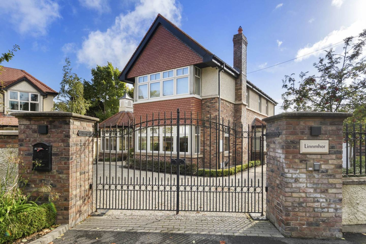 Linnhmor, Gordon Avenue, Foxrock, Dublin 18, D18A0E9 is for sale on Daft.ie
