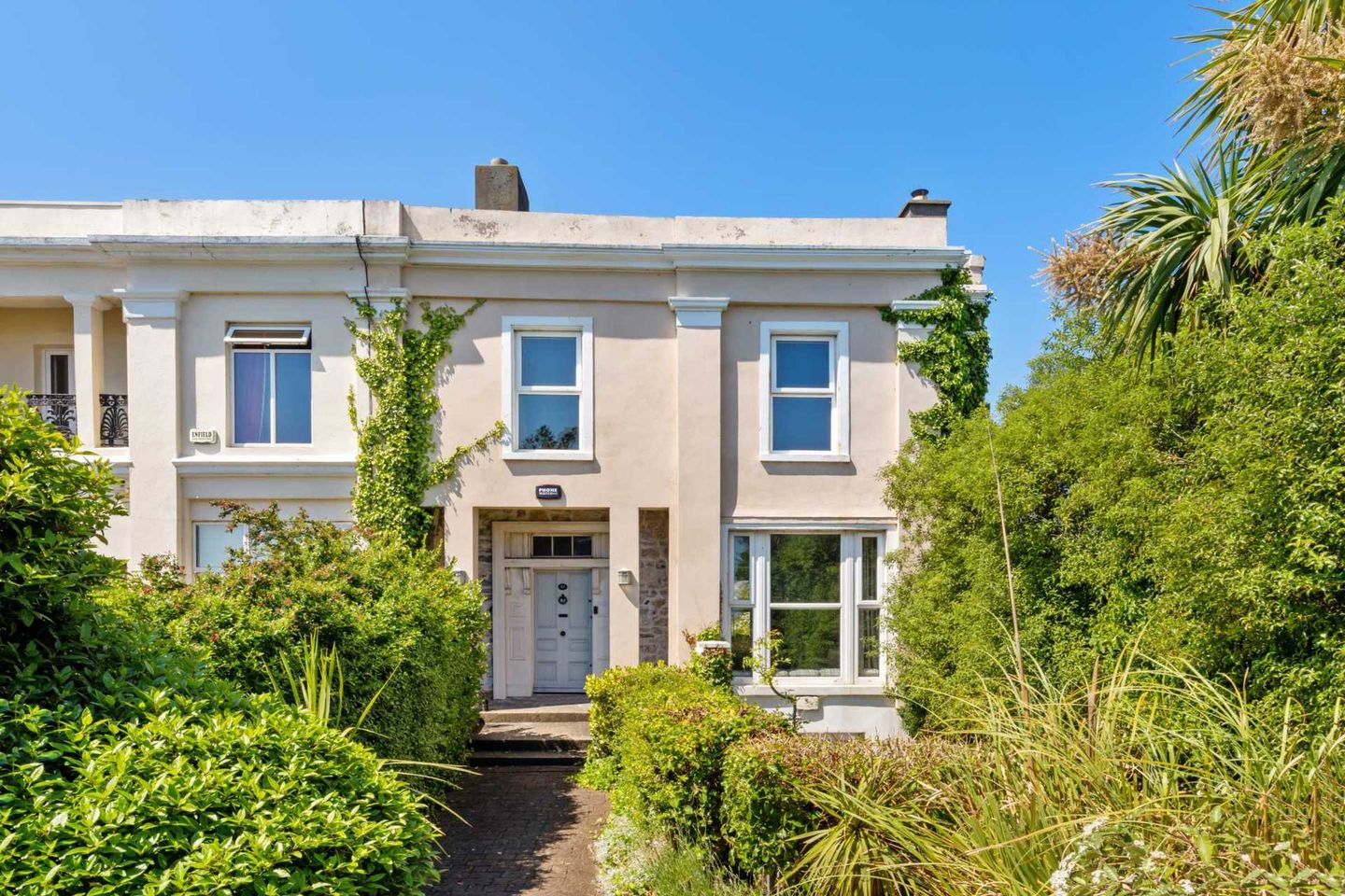 51 Strand Road, Sandymount, Dublin 4, D04WY07 is for sale on Daft.ie