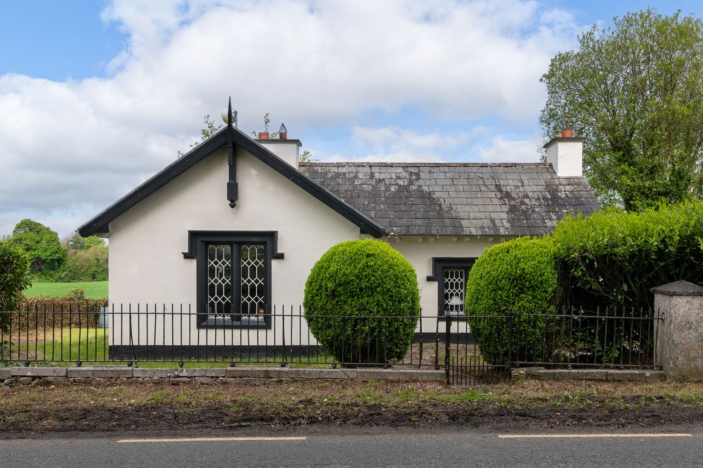 Gate Lodge, Sharavogue, Birr, Co. Offaly, R42P638 is for sale on Daft.ie