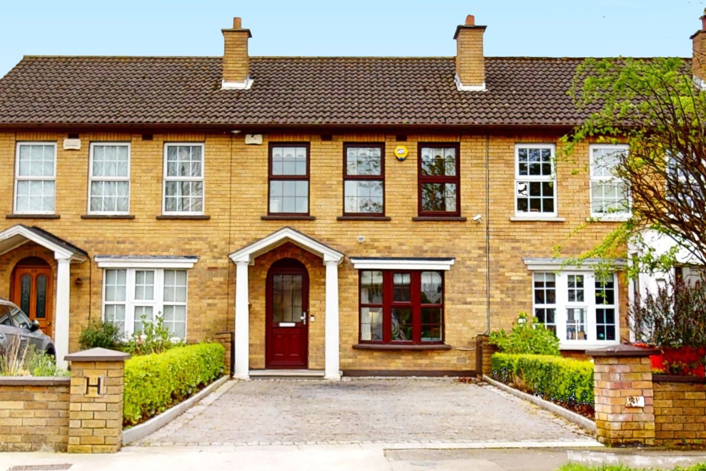 61 Park Drive Avenue, Castleknock, Dublin 15, D15CX46 is for sale on