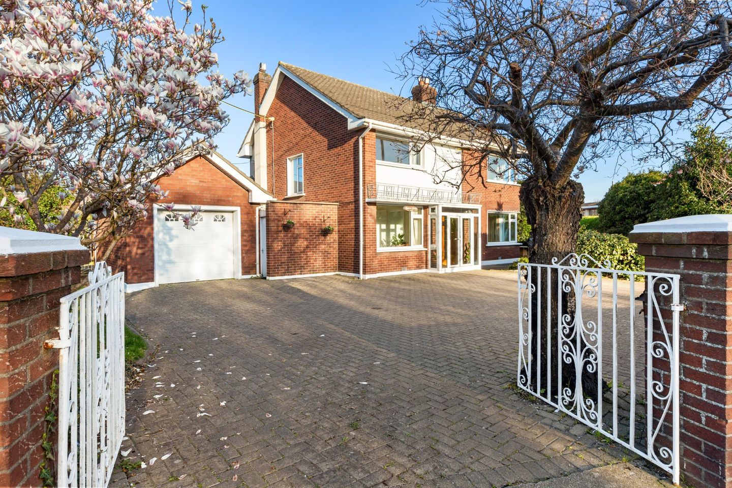 Canberra House, 102 Cypress Grove Road, Templeogue, Dublin 6w, D6WDD74