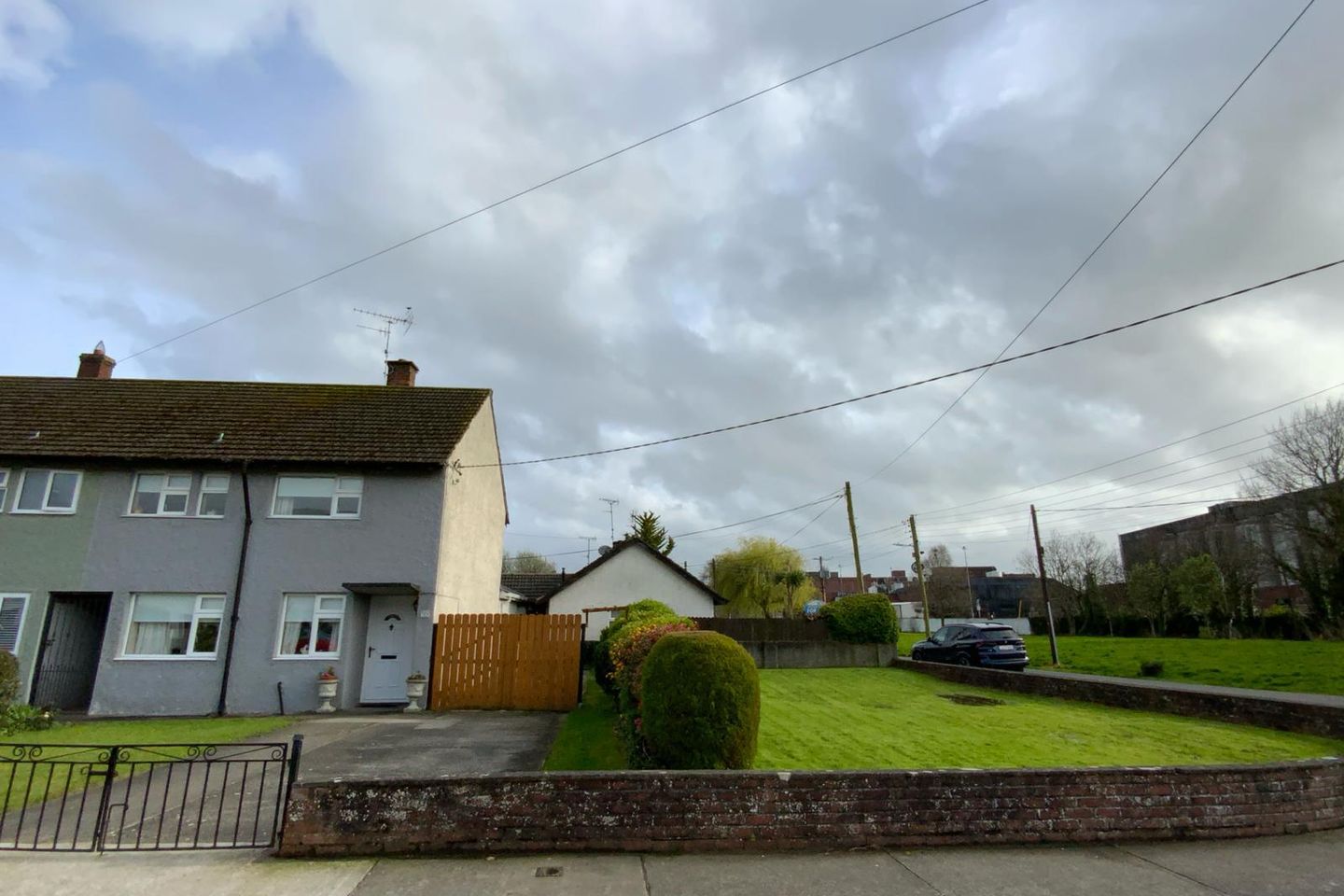 52 Pearse Park, Dundalk, Co. Louth, A91A4C6 is for sale on Daft.ie