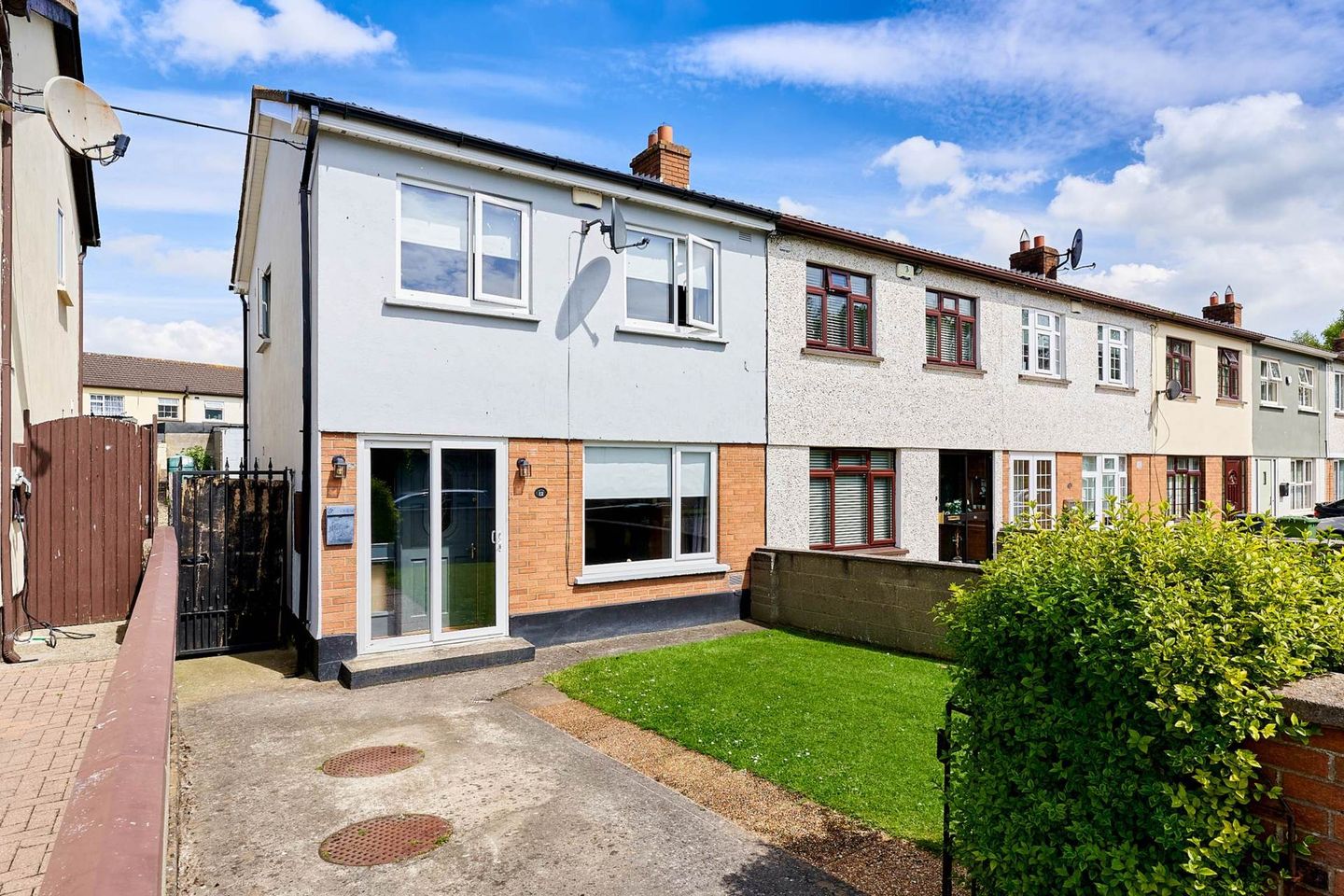 12 Pinebrook Glen, Clonsilla, Dublin 15 is for sale on Daft.ie