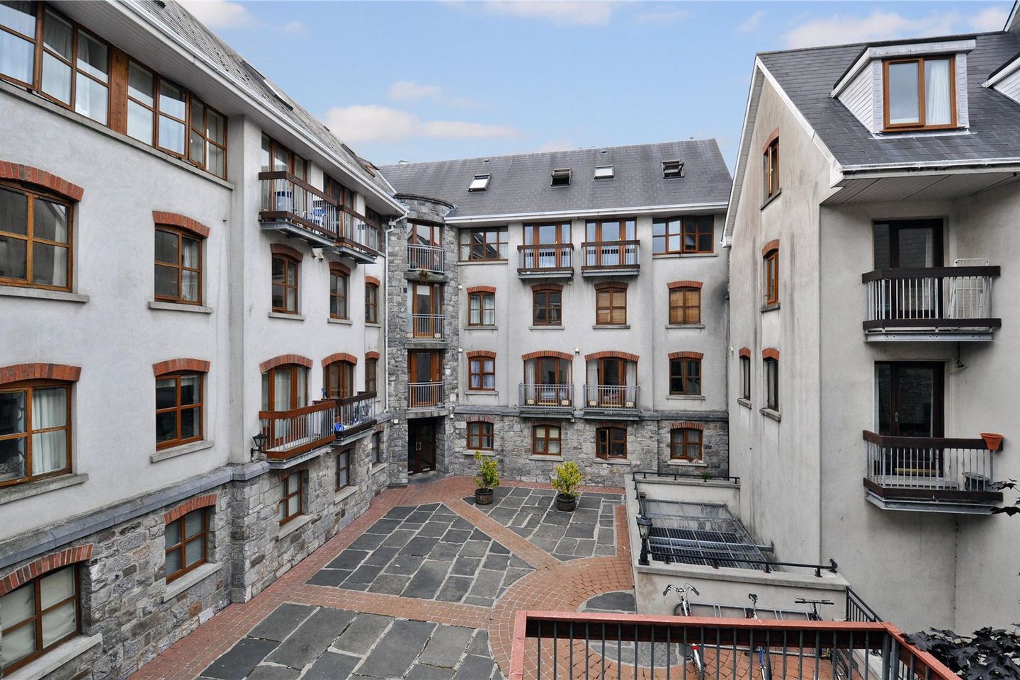 9 Kirwans Court, Kirwans Lane, Galway City, H91F290
