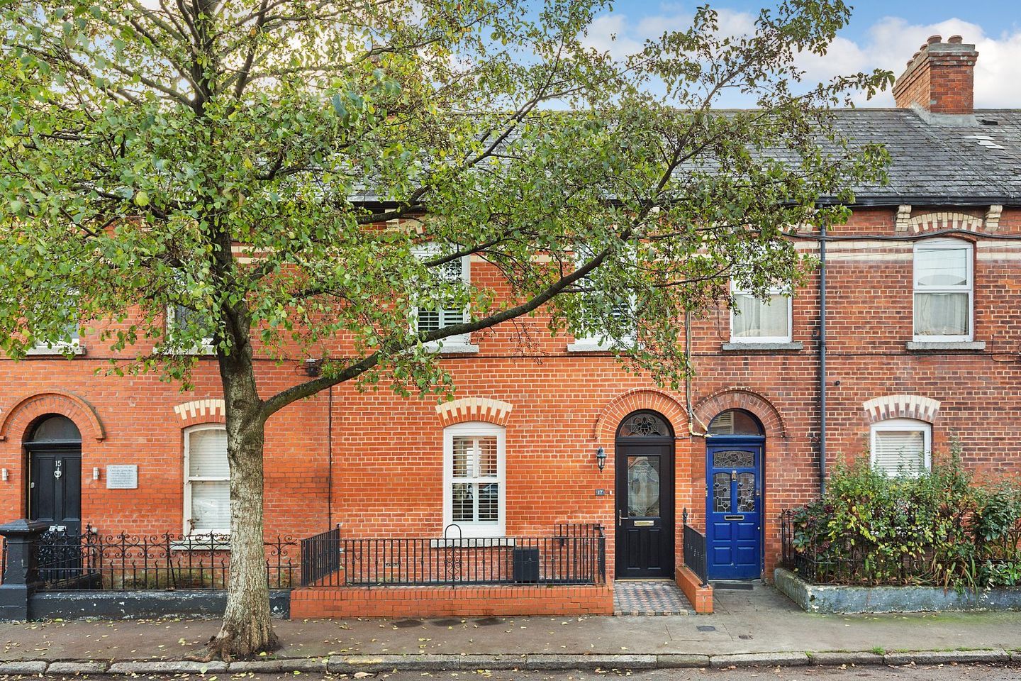 17 Cadogan Road (2 Bed Plus Attic), Fairview, Dublin 3, D03H243