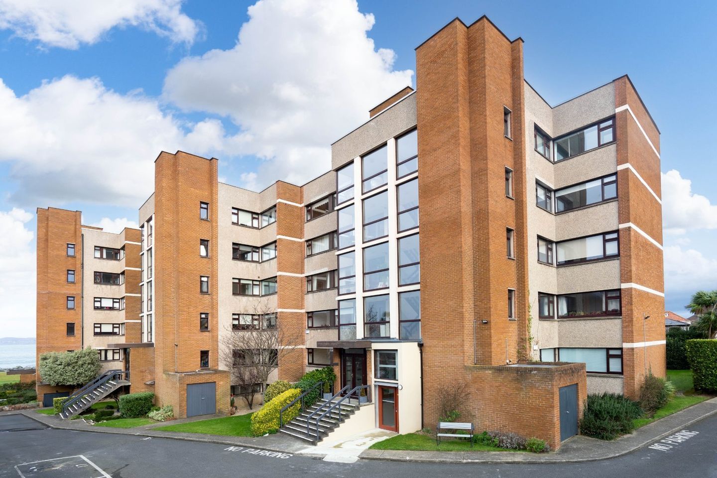 25 Seabank Court, Marine Parade, Sandycove, Co. Dublin, A96E024 is for