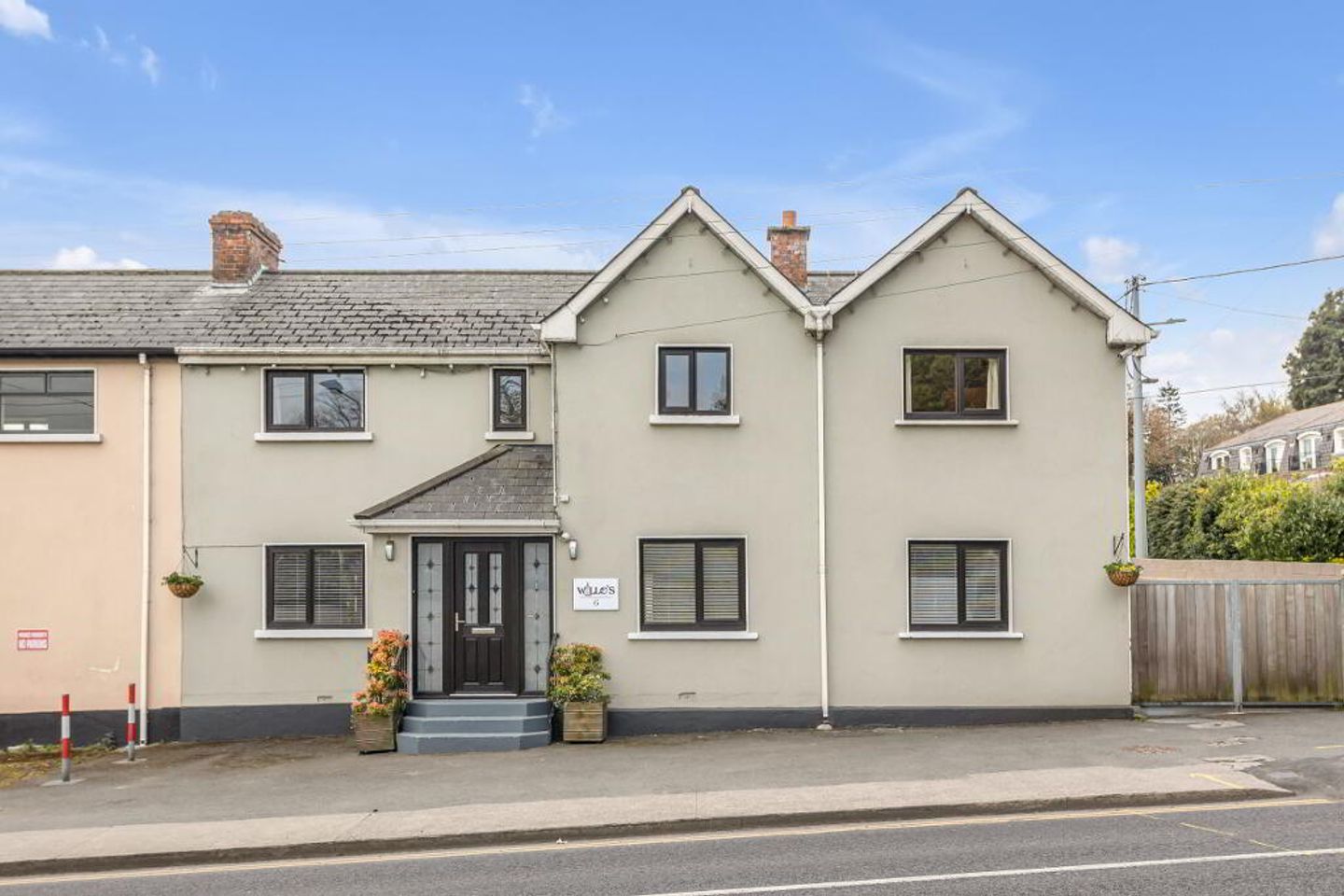 Willo's B&B, 6 Fair View, Leixlip Road, Lucan, Co. Dublin, K78X527