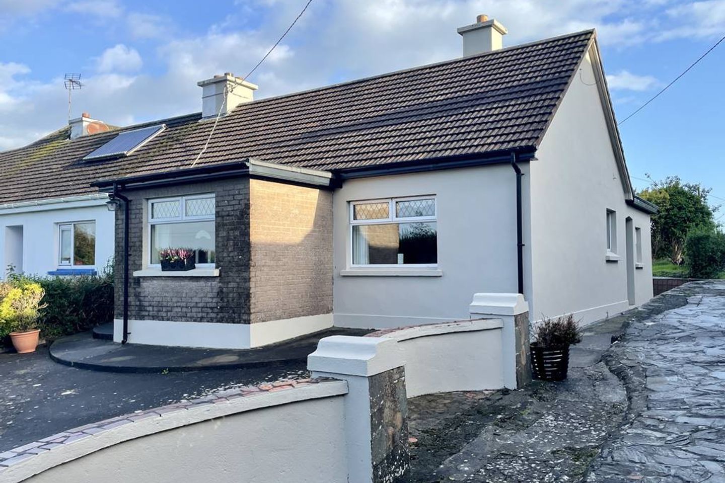 4 Ballinaffrin Cottages, Clonakilty, Co. Cork, P85AP83 is for sale on