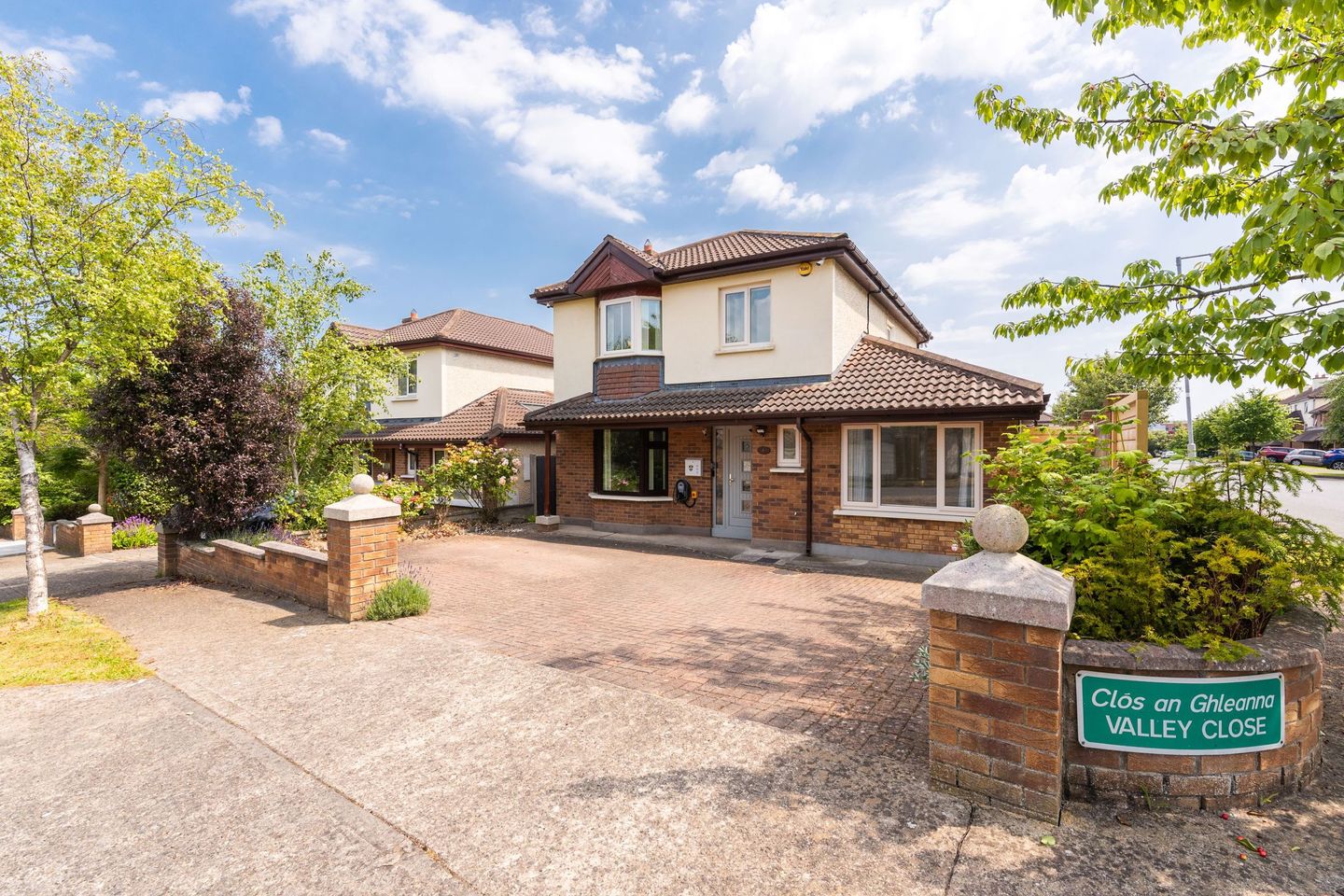 6 Valley Close, Cabinteely, Cabinteely, Dublin 18, D18H590 is for sale