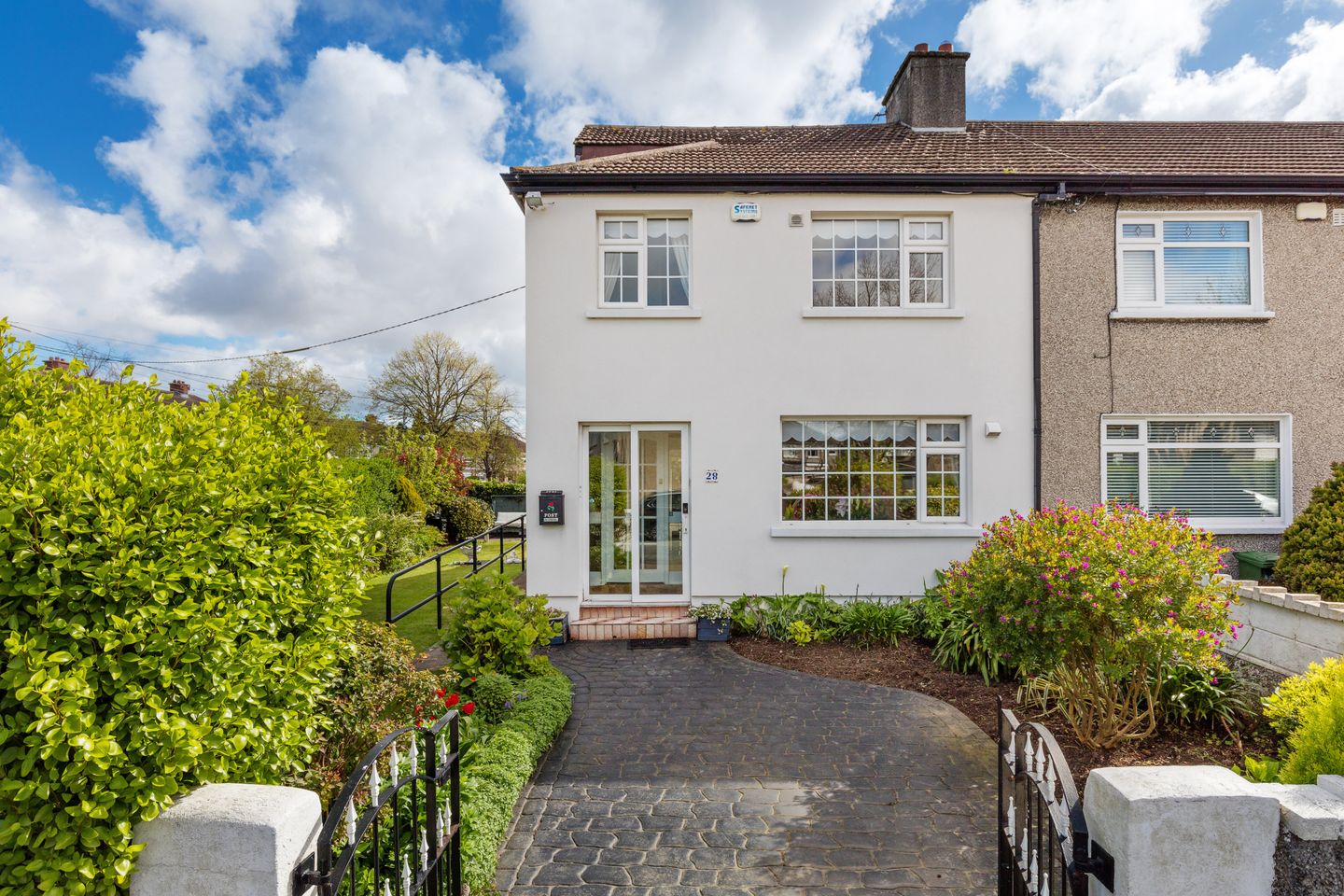 28 Maryfield Drive, Artane, Dublin 5, D05W682 is for sale on Daft.ie