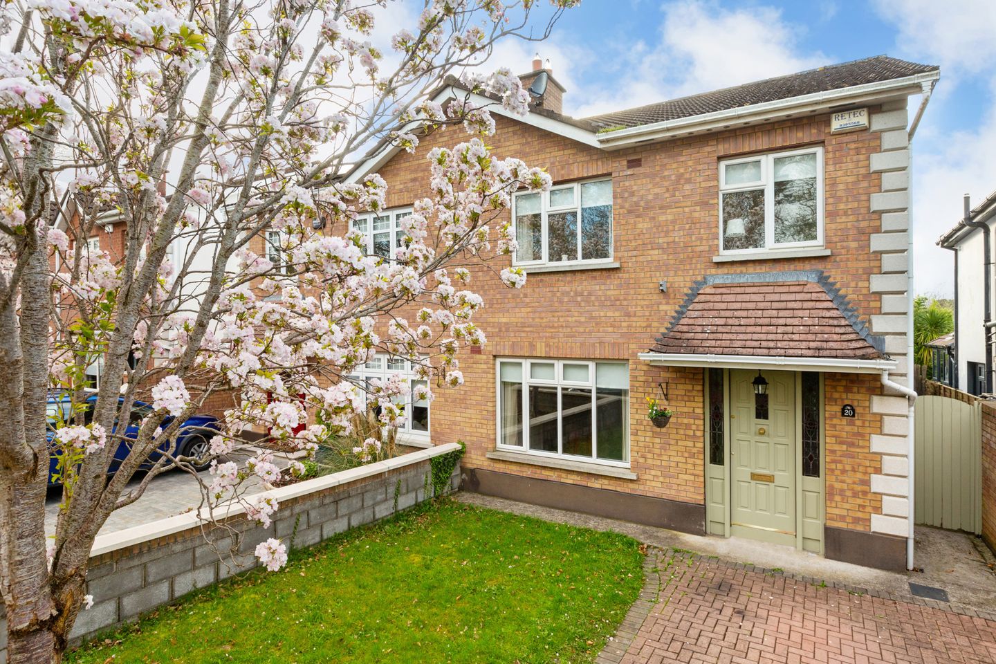 20 Ash Park Grove, Lucan, Co. Dublin, K78W952 is for sale on Daft.ie