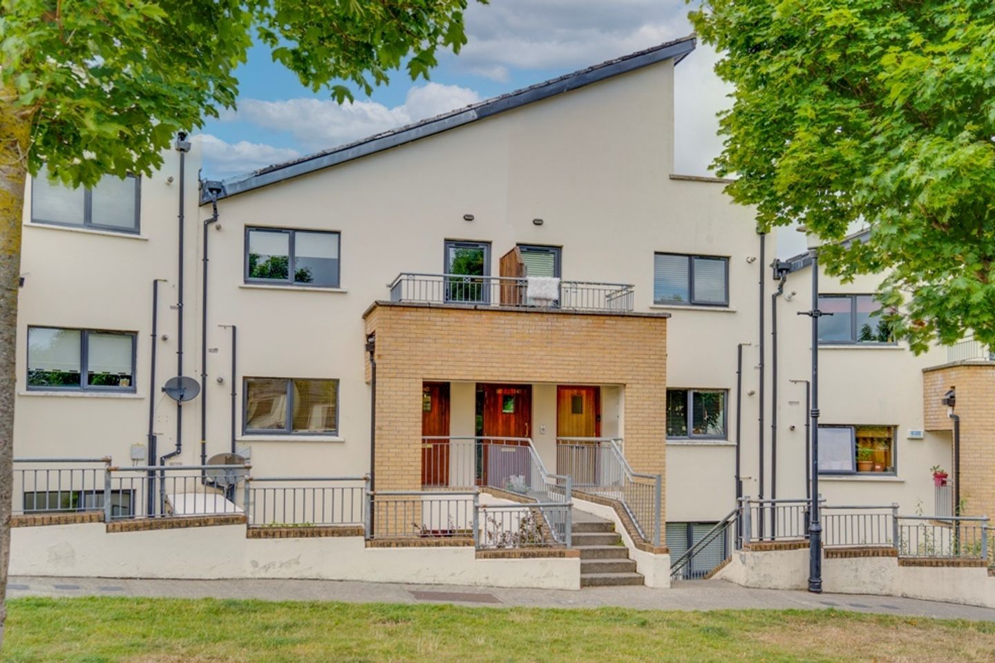 144 Kiltipper Gate, Tallaght, Tallaght, Dublin 24 is for sale on Daft.ie