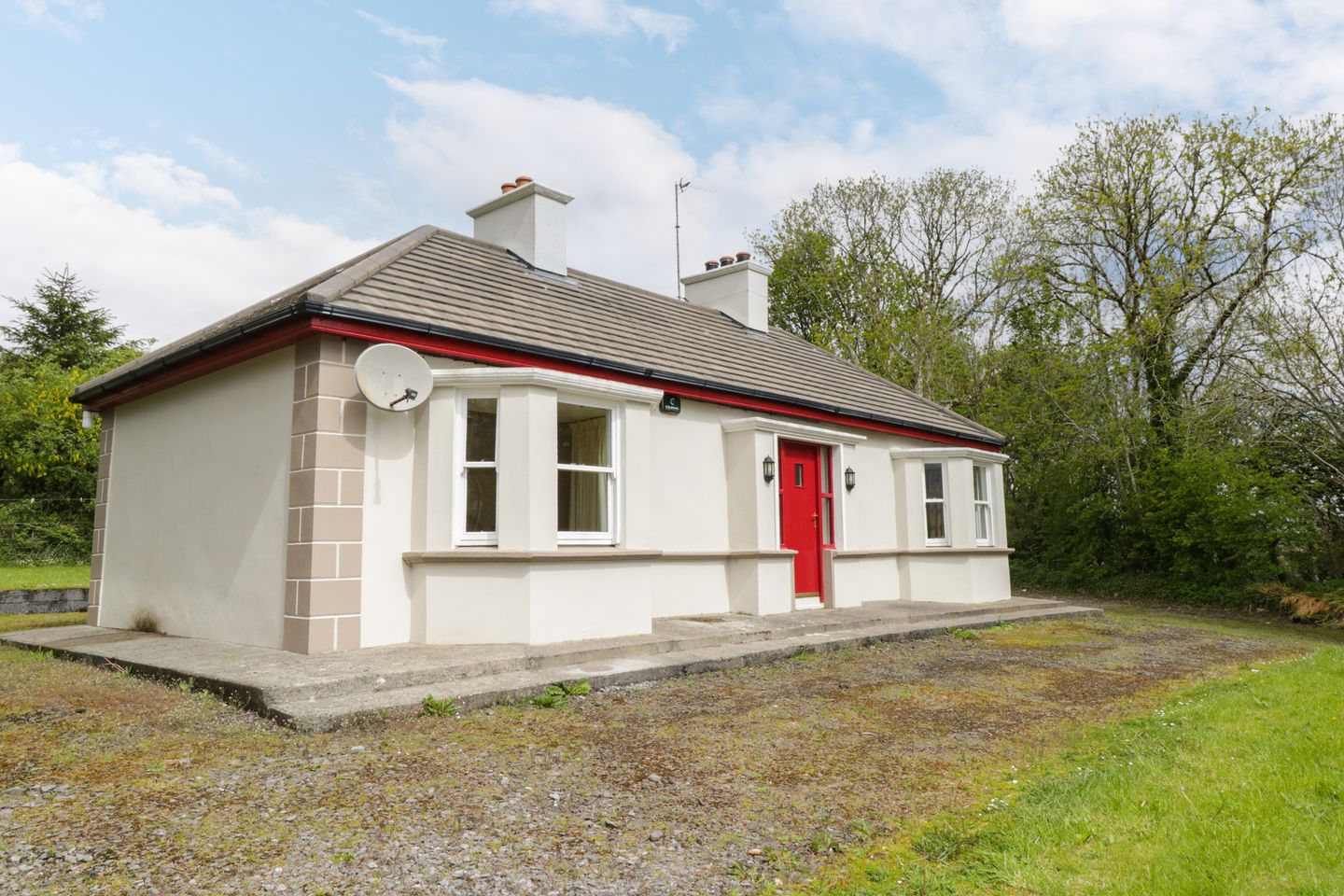 Ref. 8575 Howley Cottage, Creevy, Castlehill, Ballina, Co. Mayo