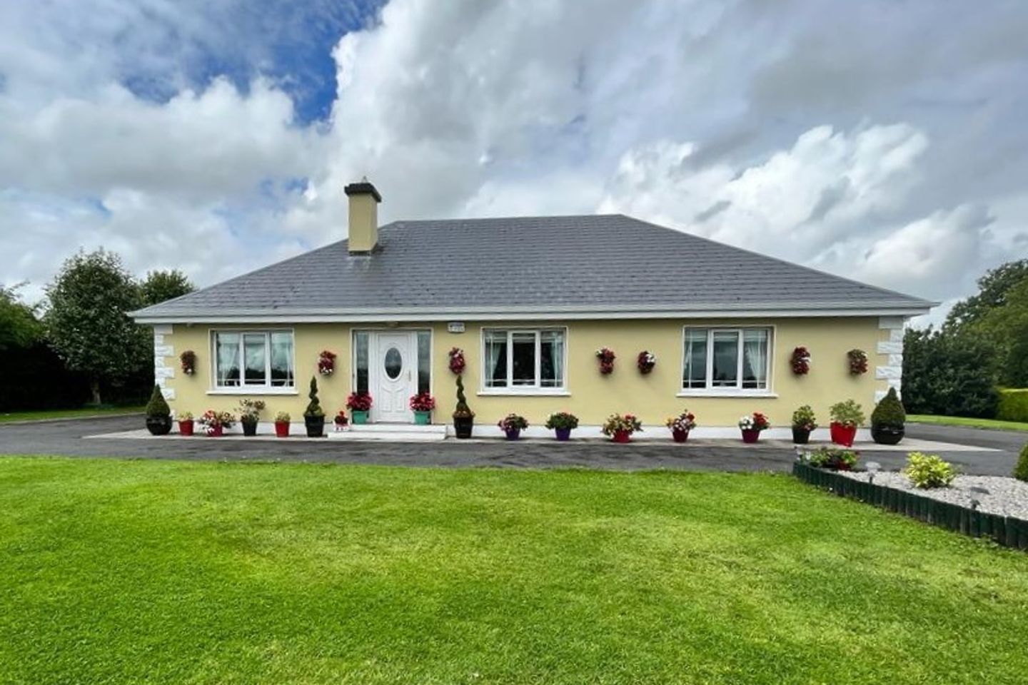 Bunagarraun, Cloghans Hill, Tuam, Co. Galway, H54HD28