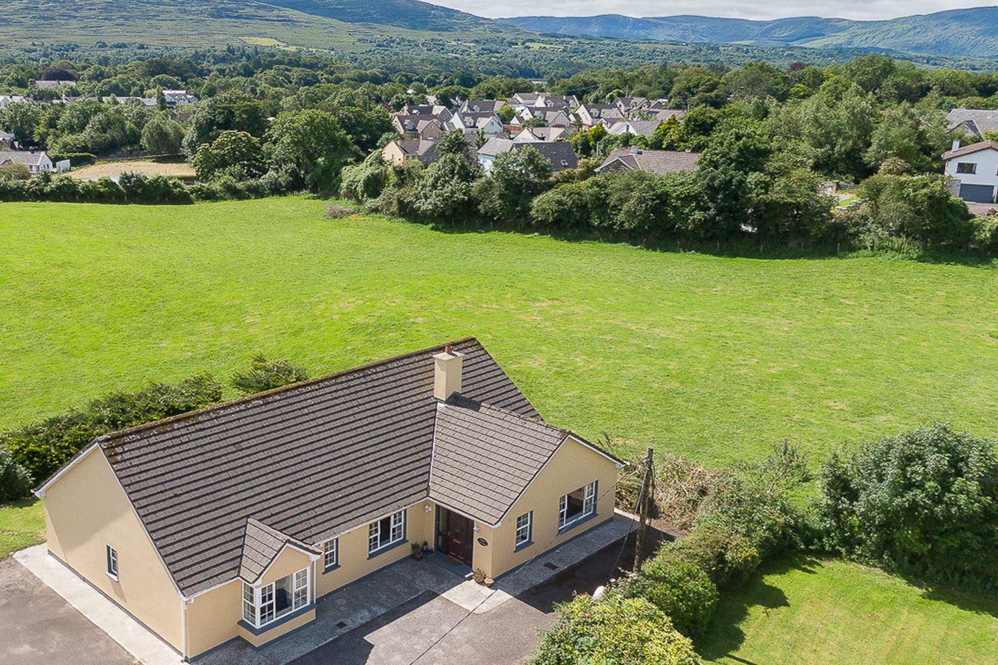 Toni's Cottage, Gortamullen Heights, Kenmare, Co. Kerry, V93V5YA