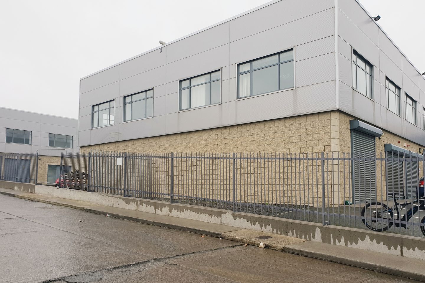 Commercial property for rent in The Business Centre, Ballyboggan Road